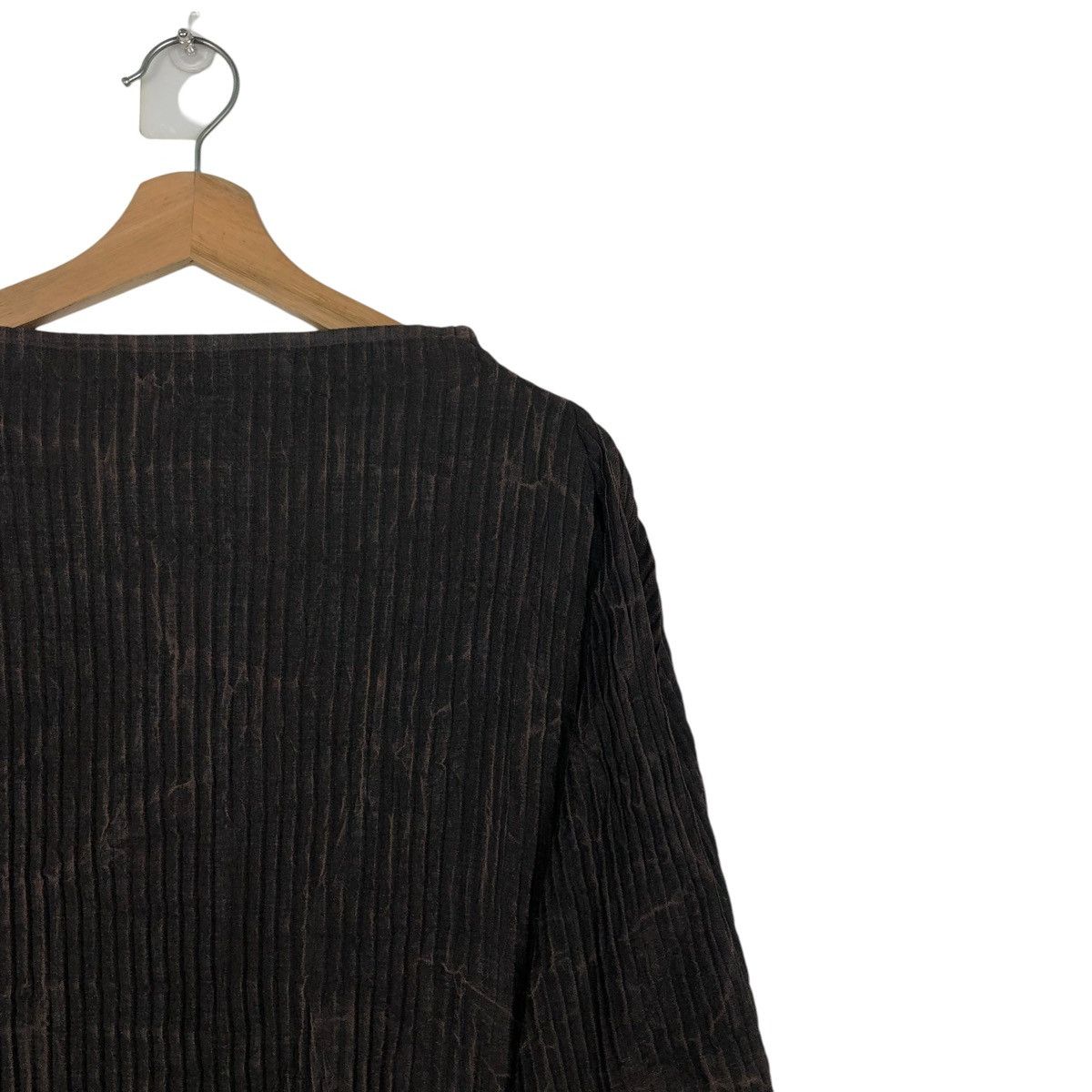 Japanese Brand 🔥LONG SLEEVE PLEATED DESIGN PINORE ISSEY MIYAKE JAPAN Size US M / EU 48-50 / 2 - 6 Thumbnail