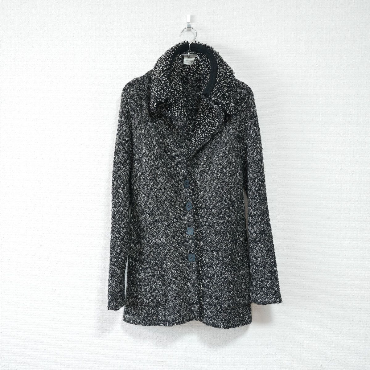 Chanel CHANEL P42543K04306 Cashmere Long Knit Coat Coco Buttons Size US M / EU 48-50 / 2 - 1 Thumbnail