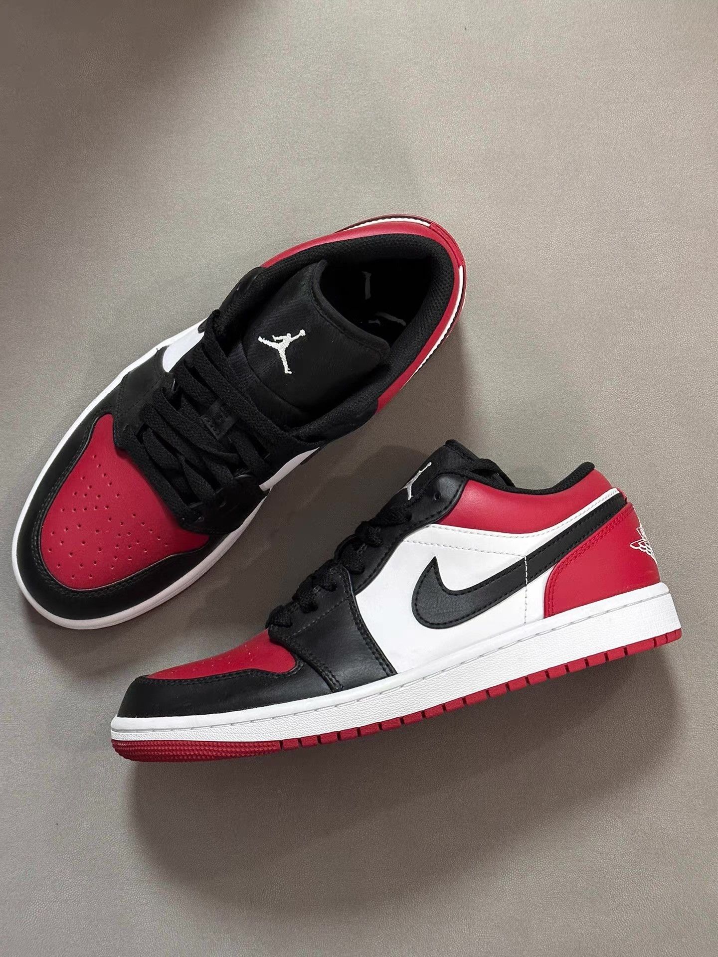 Nike Air Jordan 1 Low Black Red Toe Q20 Size US 8 / EU 41 - 1 Thumbnail