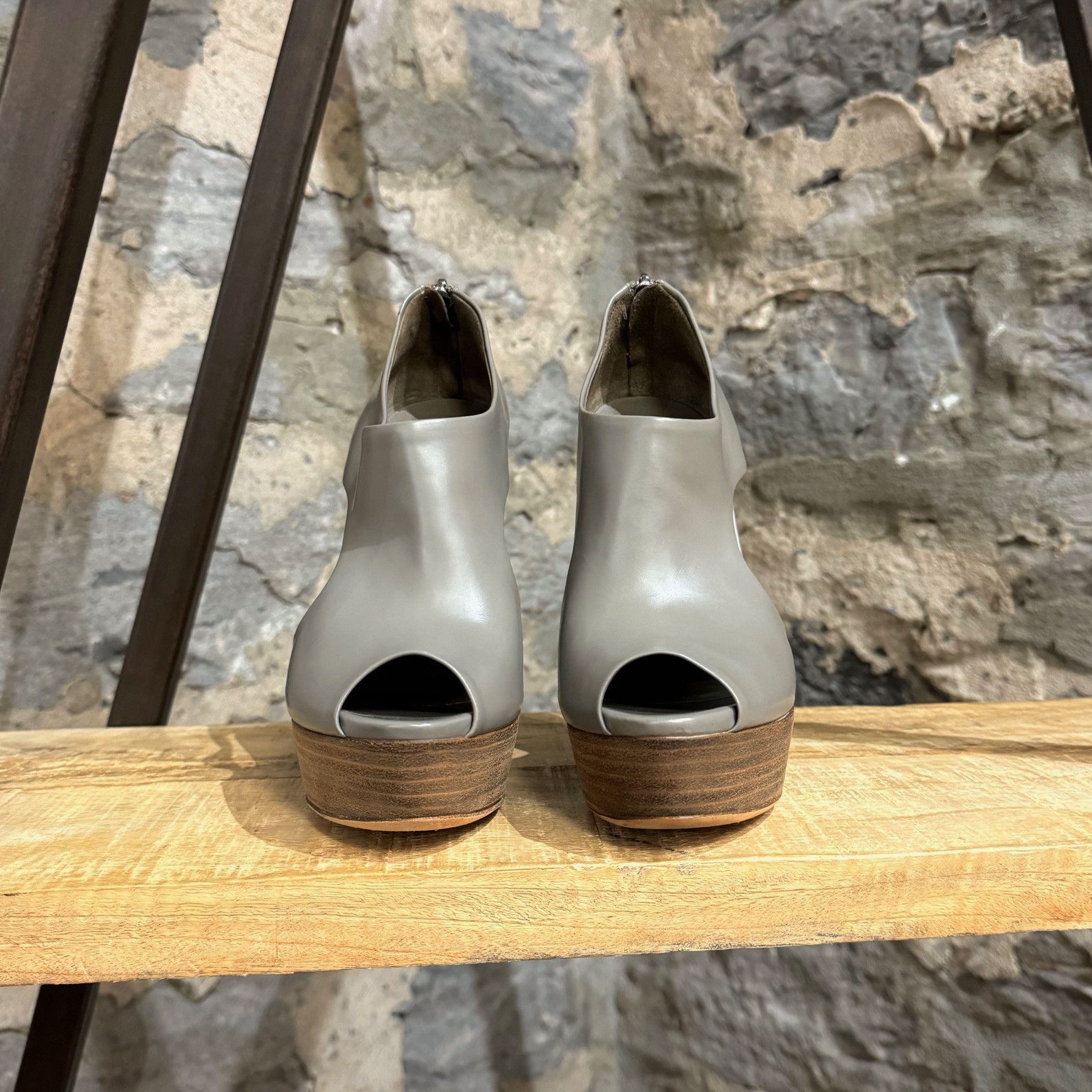 Gucci Gucci Grey Clemence Wedge Platform Peep Toe Pumps Size US 6 / IT 36 - 2 Thumbnail