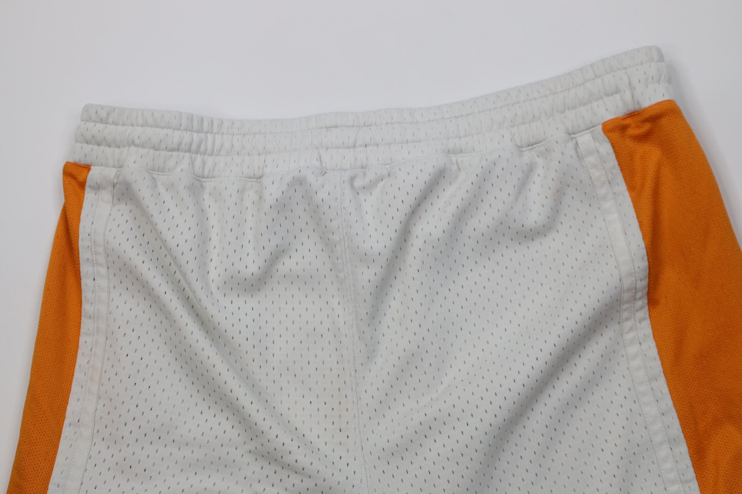 Vintage Vintage 90s Y2K And1 And One Basketball Knee Mesh Gym Shorts Size US 36 / EU 52 - 11 Thumbnail