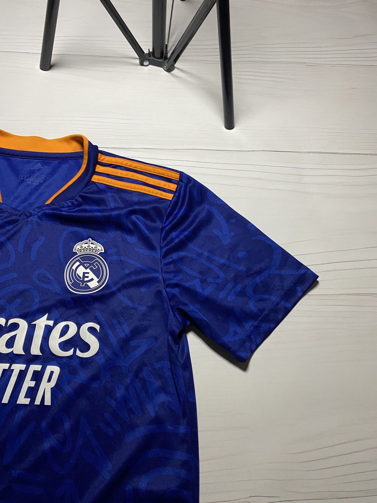 Adidas Adidas Real Madrid 2021/22 away football y2k t shirt soccer Size US S / EU 44-46 / 1 - 10 Thumbnail
