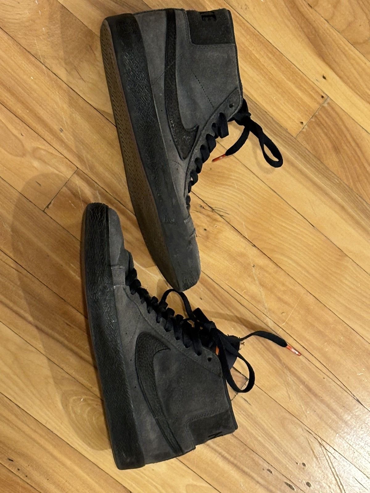 Nike Nike SB Blazer Mid 8.5 Size US 8.5 / EU 41-42 - 1 Thumbnail