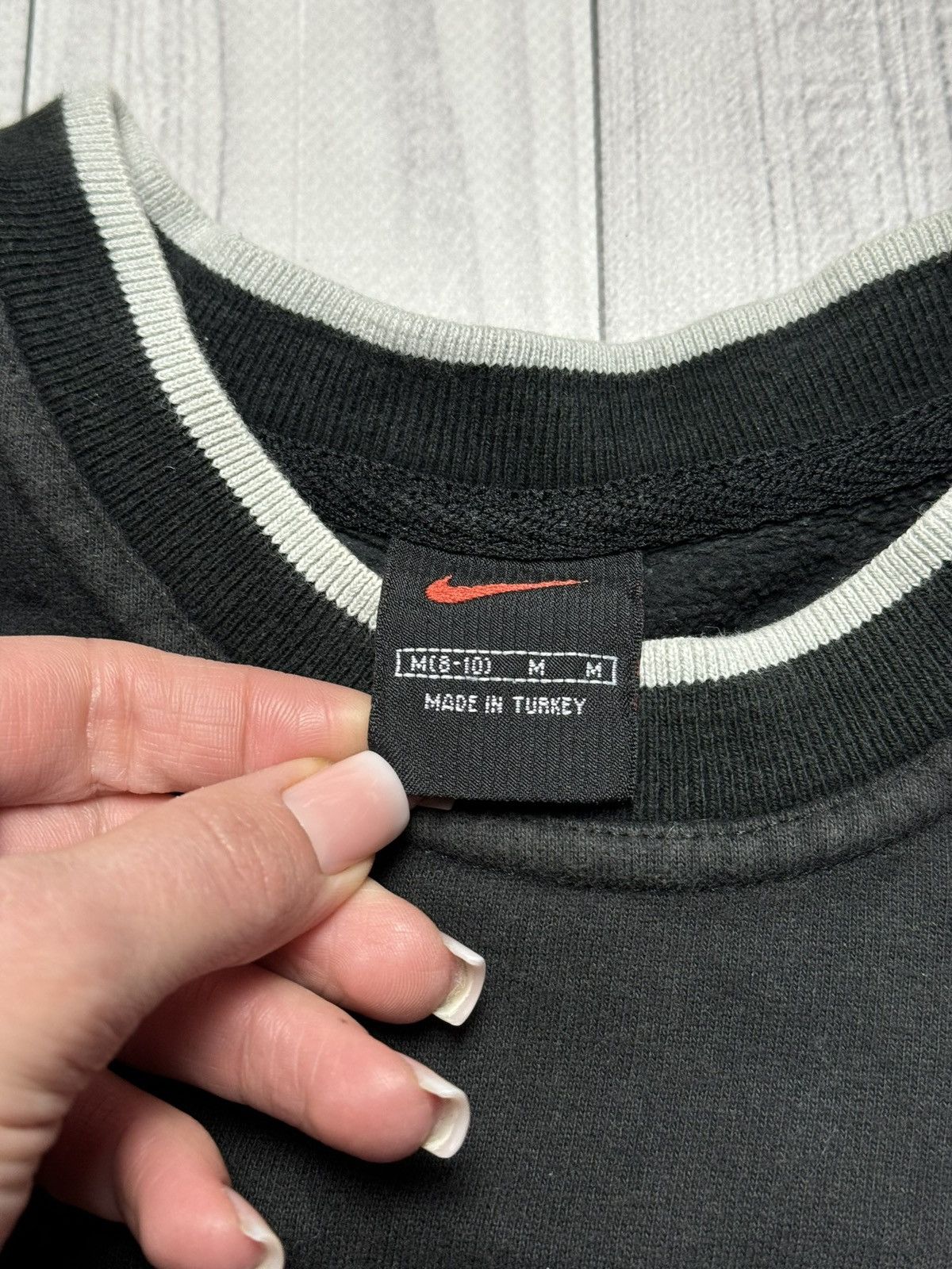 Nike × Vintage Vintage Nike sweatshirt logo size m women's black Size M / US 6-8 / IT 42-44 - 13 Thumbnail