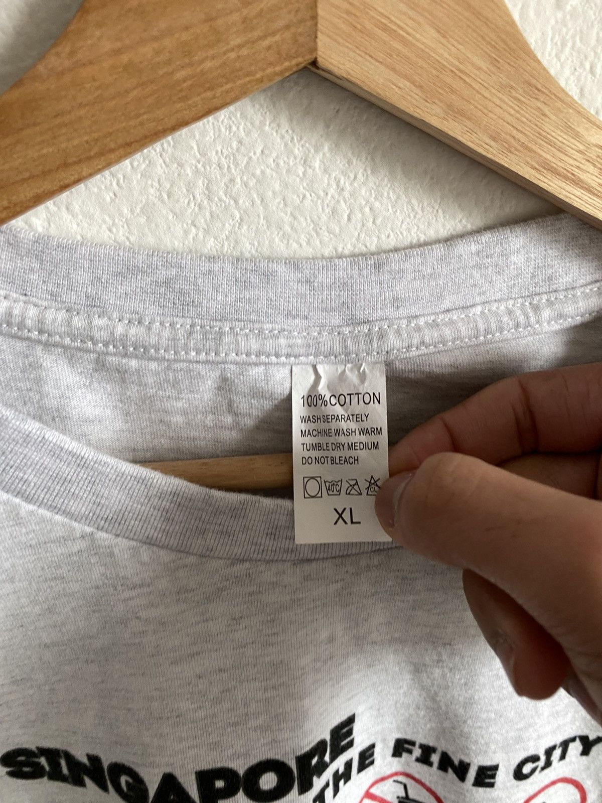 Vintage Vintage Funny Singapore 🇸🇬 Fines Tee Size US XL / EU 56 / 4 - 4 Thumbnail