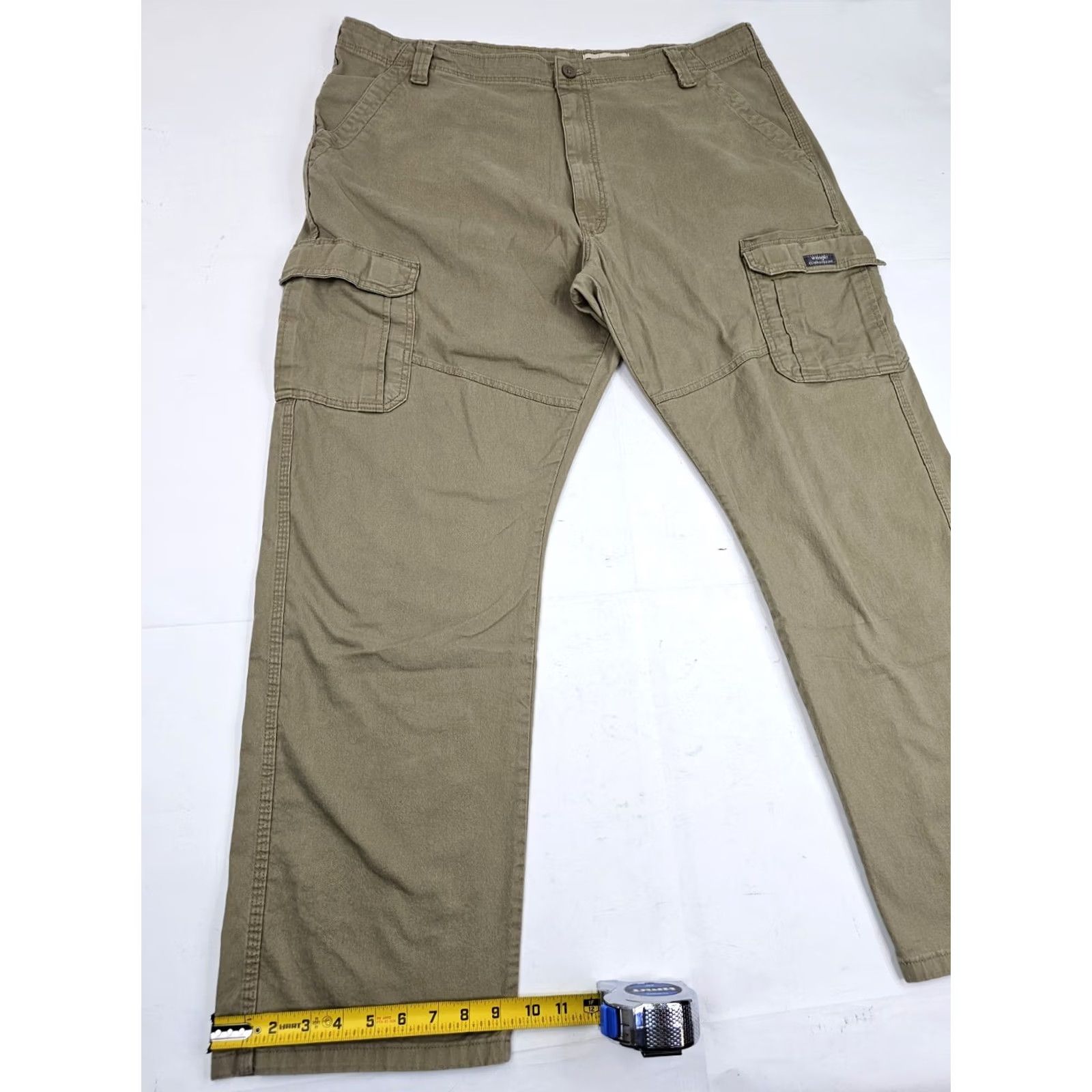 Wrangler Wrangler Relaxed Fit Cargo Stretch Workwear Cotton Pants – Men’s 40x32 (Fits 40x31) Size US 40 / EU 56 - 2 Thumbnail