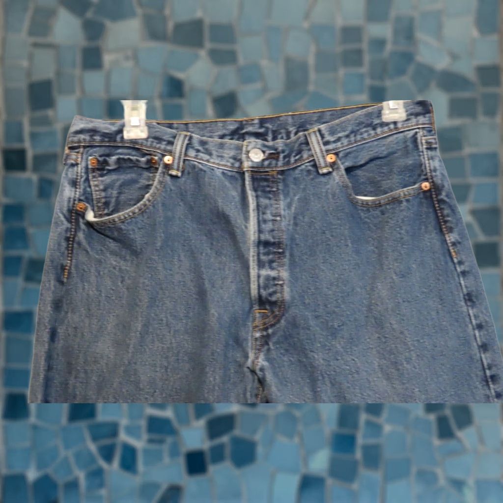 Levi's Levi's 501 Jeans Mens 36x32 Blue Medium Wash Regular Straight Button-Fly Denim Cotton Pockets Vintage No 501 Model American Classic Size US 36 / EU 52 - 1 Thumbnail