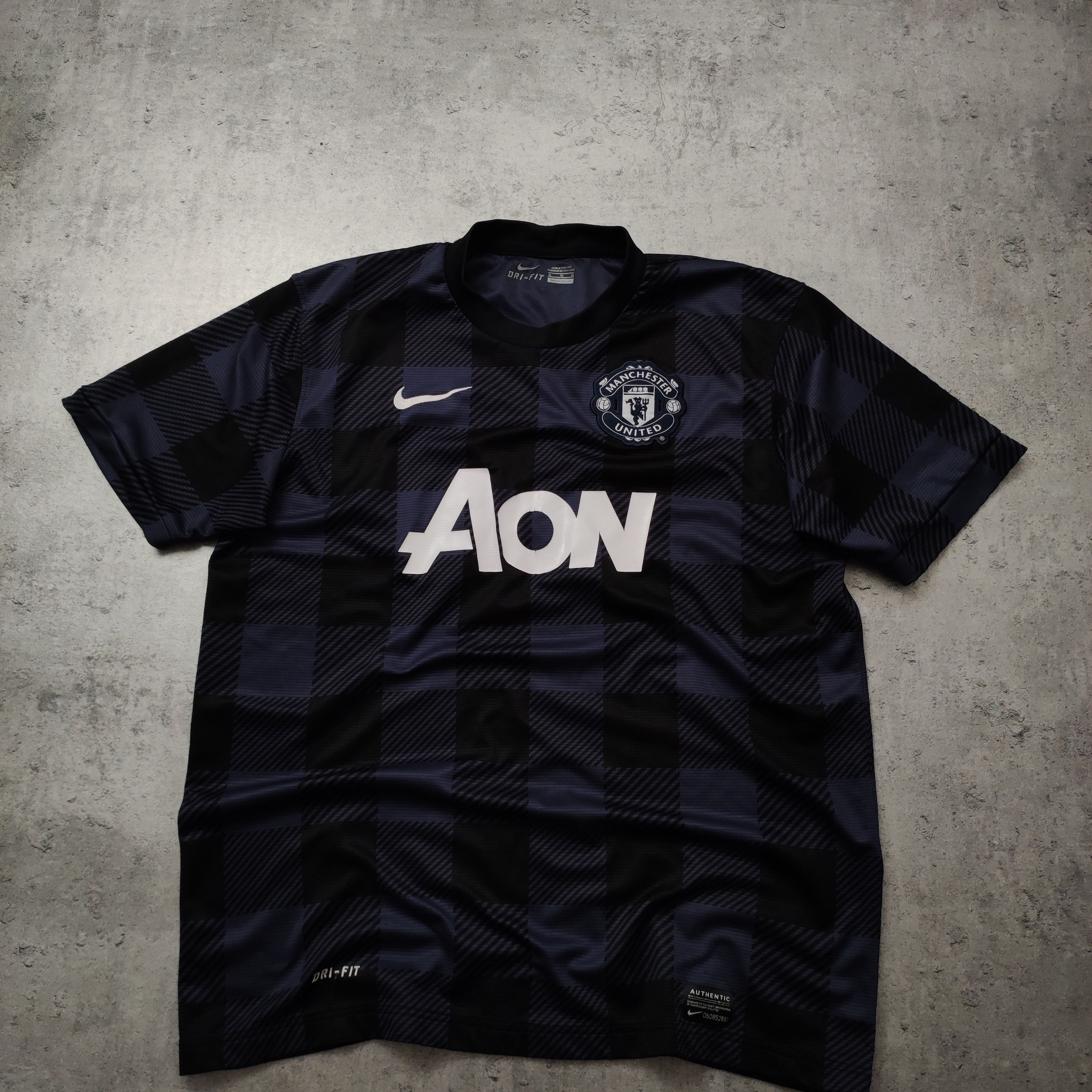 Nike × Vintage Vintage 13/14 Manchester United x Nike Football Away Jersey Size US XL / EU 56 / 4 - 2 Thumbnail