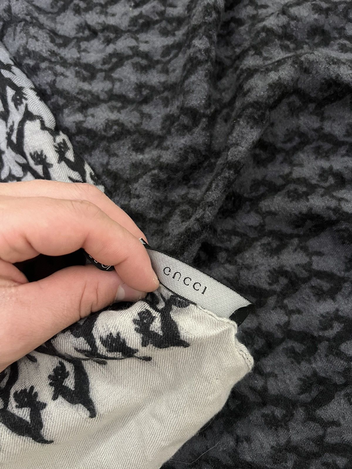 Gucci Reversible Gucci scarf with deer print Size ONE SIZE - 12 Thumbnail