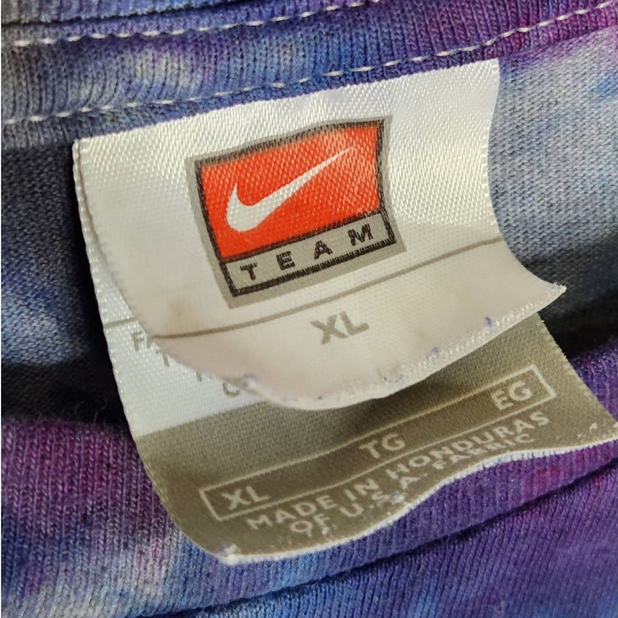Nike Vintage Nike Arkansas Center Swoosh Custom Tie Dye Grunge Size US XL / EU 56 / 4 - 4 Thumbnail