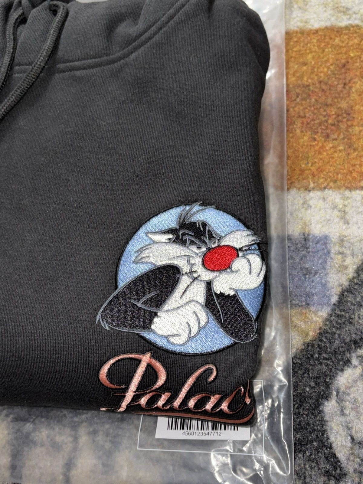 Palace × Ugg Palace x UGG x Looney Tunes Palath Hoodie Black Size US XL / EU 56 / 4 - 3 Thumbnail