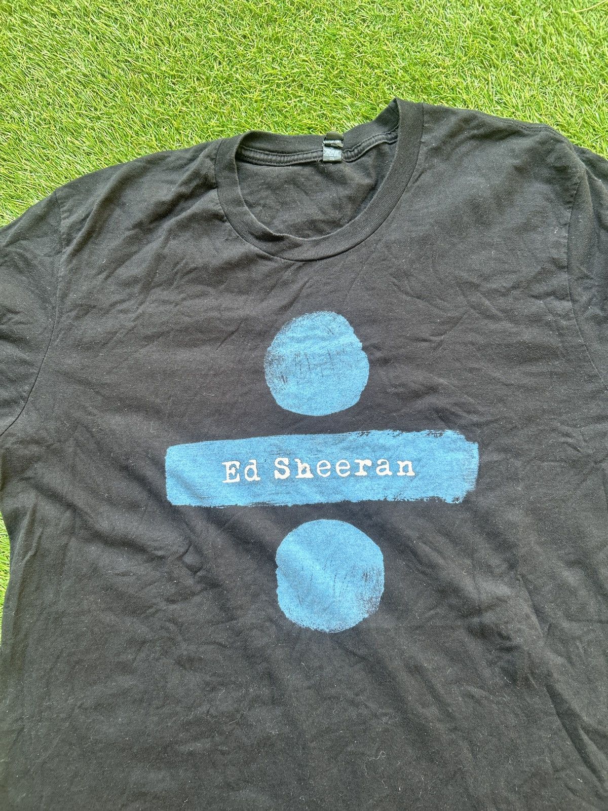 Band Tees Ed Sheeran ÷ Divide Tour Concert T-Shirt Size US L / EU 52-54 / 3 - 2 Thumbnail