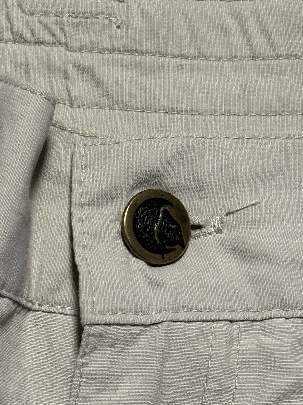 Fjallraven Vintage Fjällräven Cargo Shorts Beige Size 42 US 32 Size US 32 / EU 48 - 4 Thumbnail