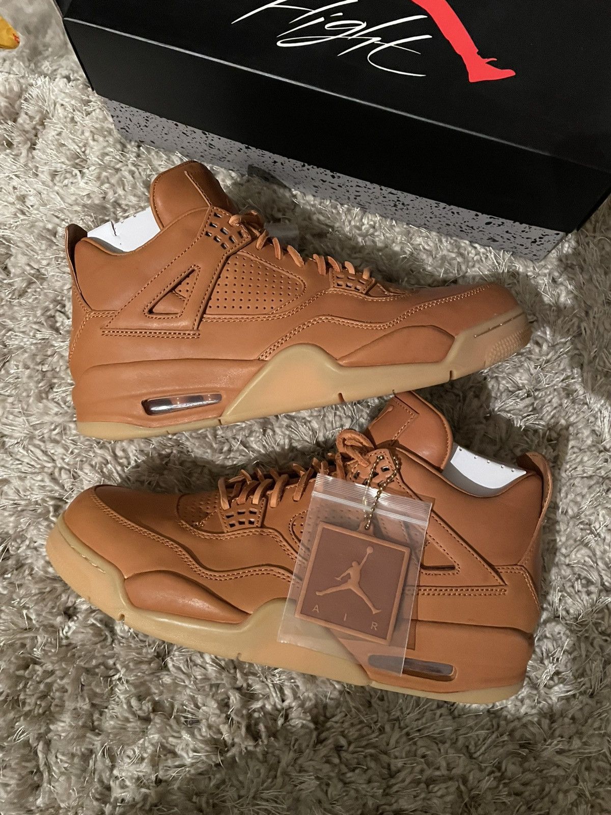 Jordan Brand Jordan 4 Premium Wheat Size US 10 / EU 43 - 2 Thumbnail