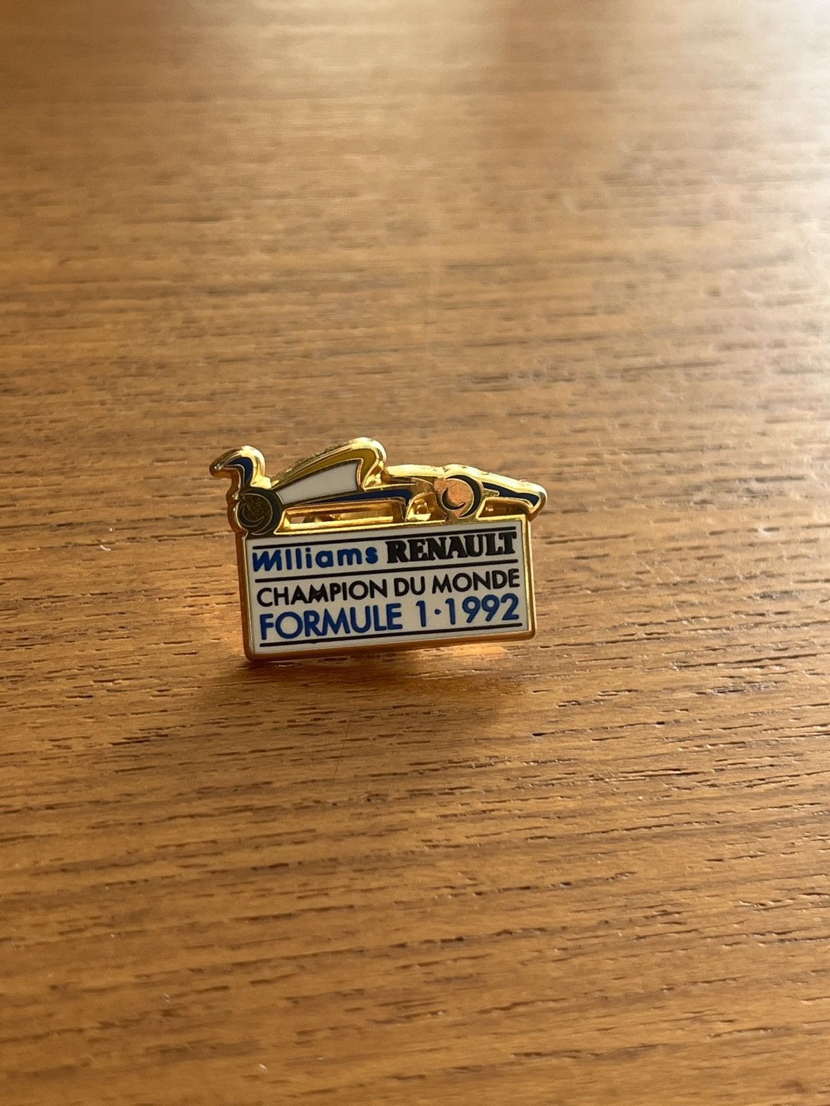 Formula 1 Renault Williams Formula One 1992 world champion vintage pin Size ONE SIZE - 1 Thumbnail