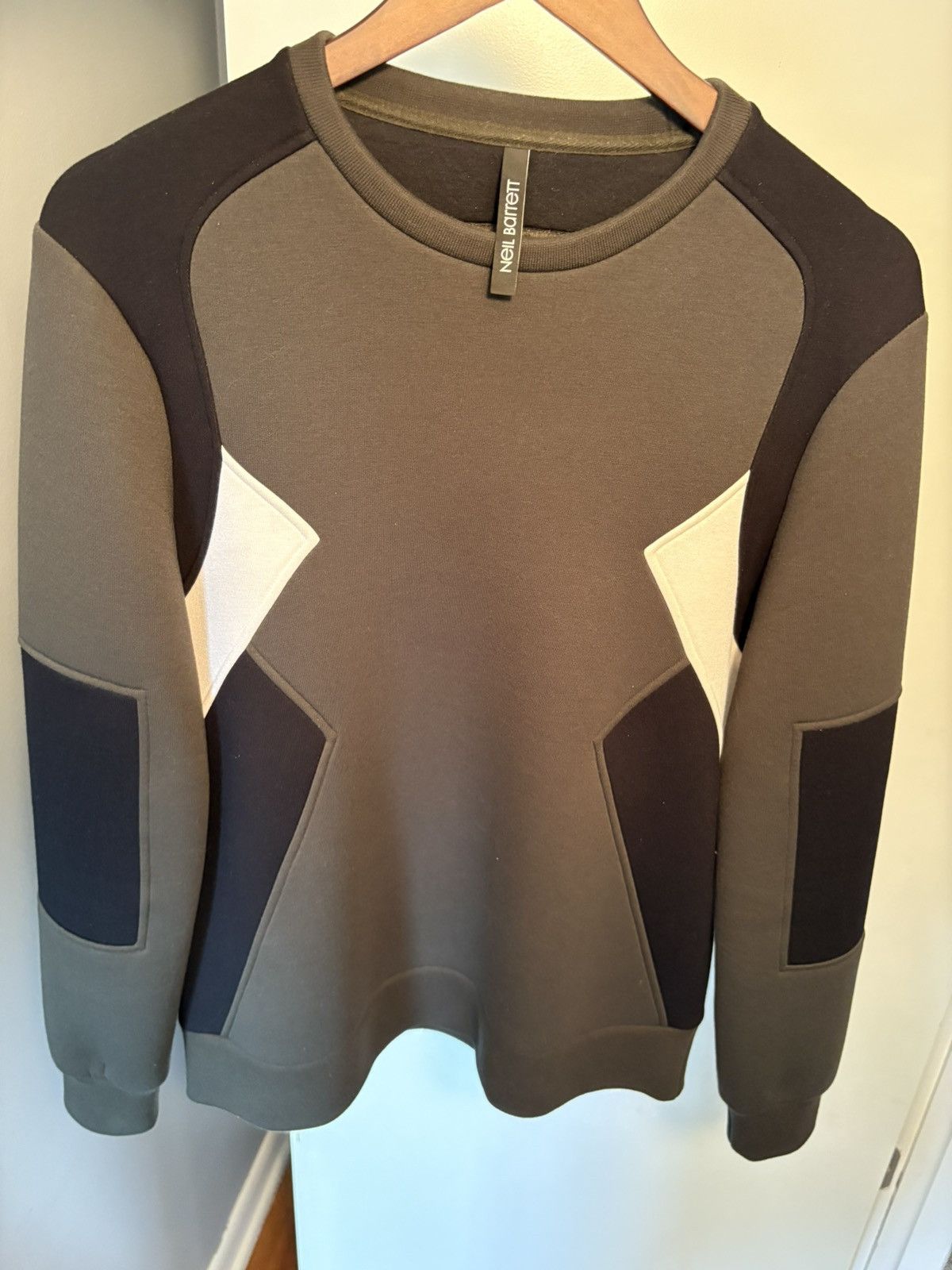 Neil Barrett Modernist Neoprene Sweatshirt Size US S / EU 44-46 / 1 - 1 Thumbnail