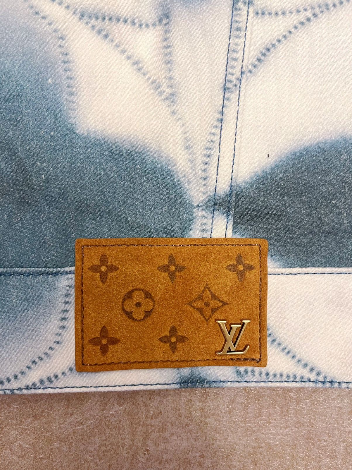 Louis Vuitton Louis Vuitton printed denim jacket Size US M / EU 48-50 / 2 - 8 Thumbnail