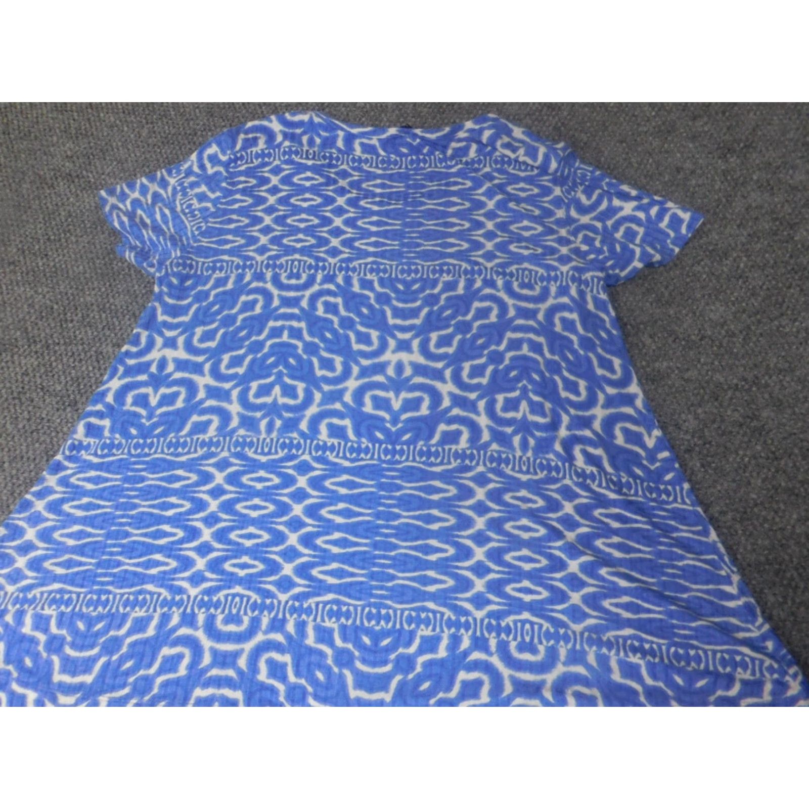 Vintage Multiples Womens Blouse L Blue Short Sleeve Crew Neck Pullover Floral Rayon Stretch Casual Buttons Regular Front Blemishes Size L / US 10 / IT 46 - 7 Thumbnail
