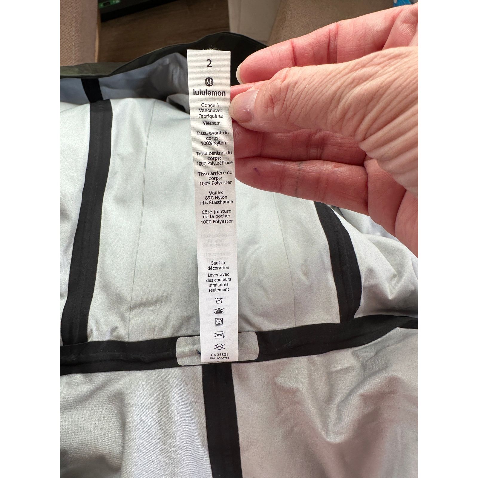 Lululemon Lululemon Olive Green & Black Camo Front Zip Hooded Jacket 2 Size XS / US 0-2 / IT 36-38 - 7 Thumbnail