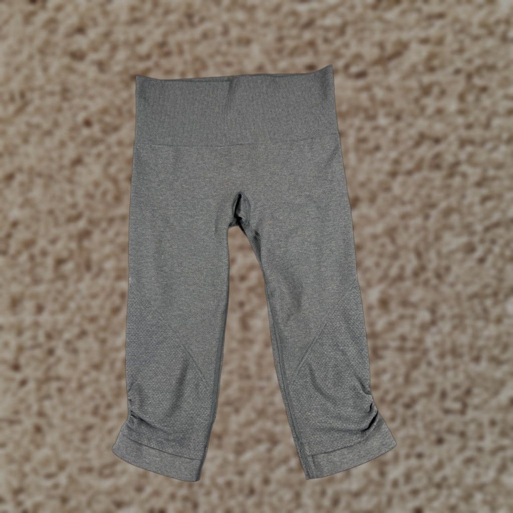 Lululemon Lululemon Pants Womens 4 Gray In The Flow Crop Ruched Yoga Gym Workout Pants Cropped Slim Inseam 16 Pockets Activewear Women's Size 27" / US 4 / IT 40 - 1 Thumbnail