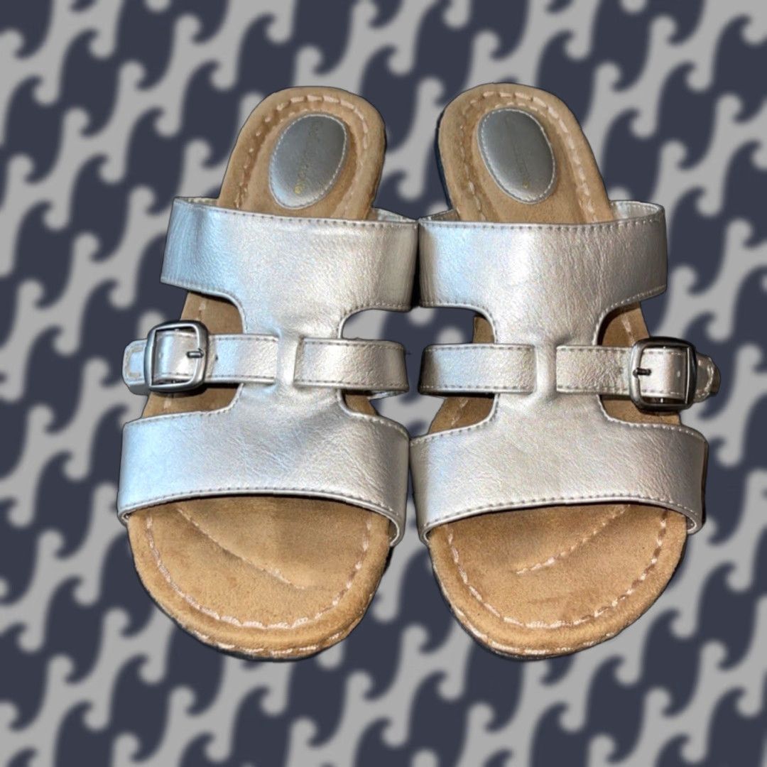 Croft & Barrow Croft & Barrow Sandal Women Slip On Cushioned Footbed Silver Metallic High Slide 8 Medium Summer Wedding Size US 8 / IT 38 - 1 Thumbnail