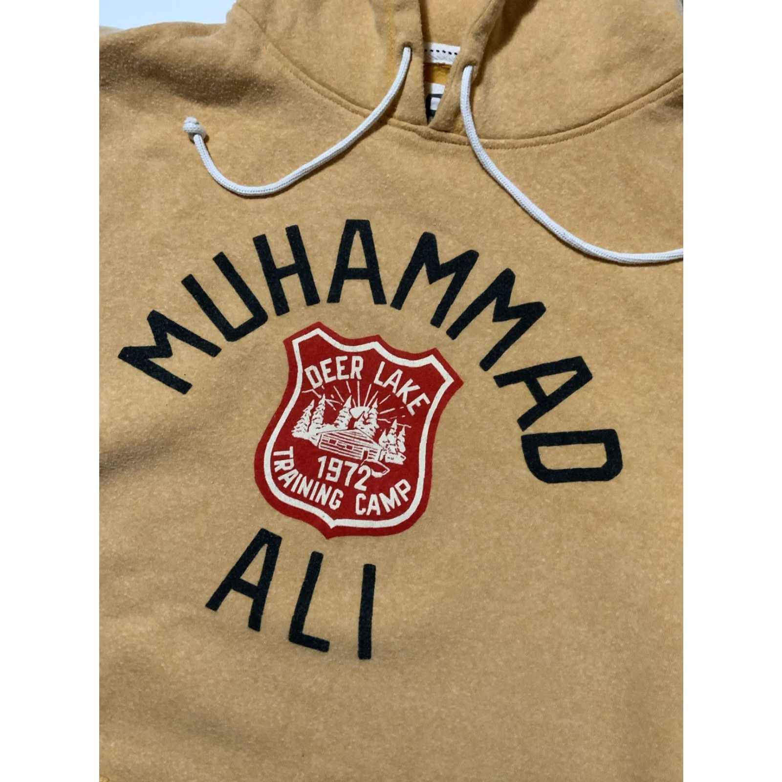 Roots VINTAGE Roots Of Fight Muhammad Ali Float Like Butterfly Sting Like Bee Boxing Hoodie XL Yellow Mens Size US XL / EU 56 / 4 - 7 Thumbnail