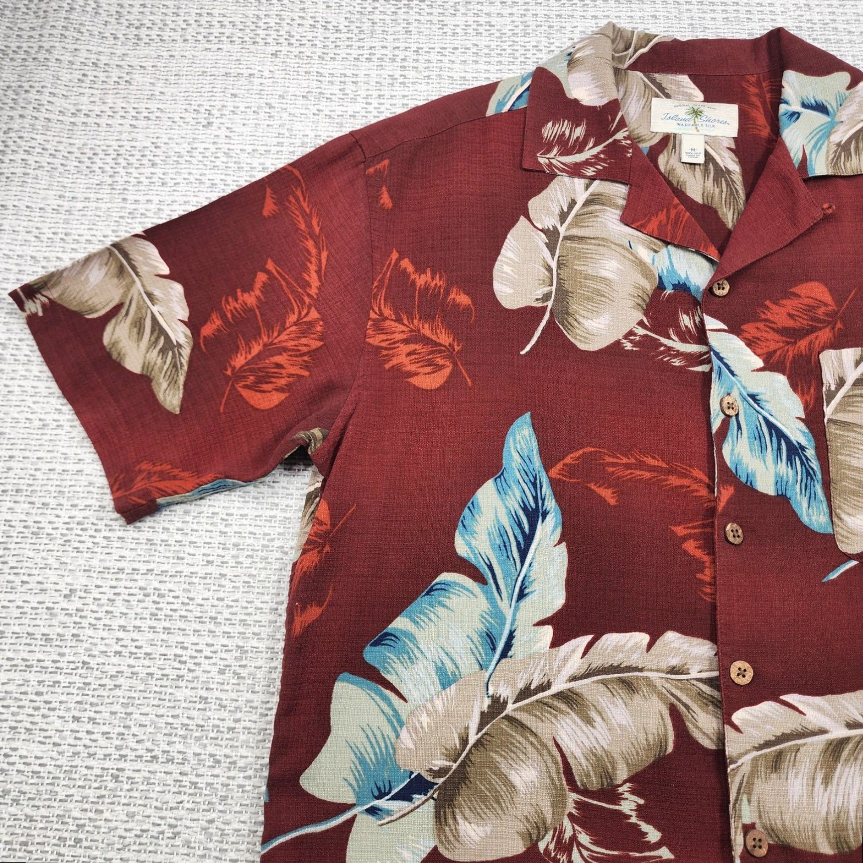 Vintage Island Shores Shirt Mens Medium Red Silk Hawaiian Aloha Palm Print Beach Tropical Floral Camp Shirt M Size US M / EU 48-50 / 2 - 3 Thumbnail