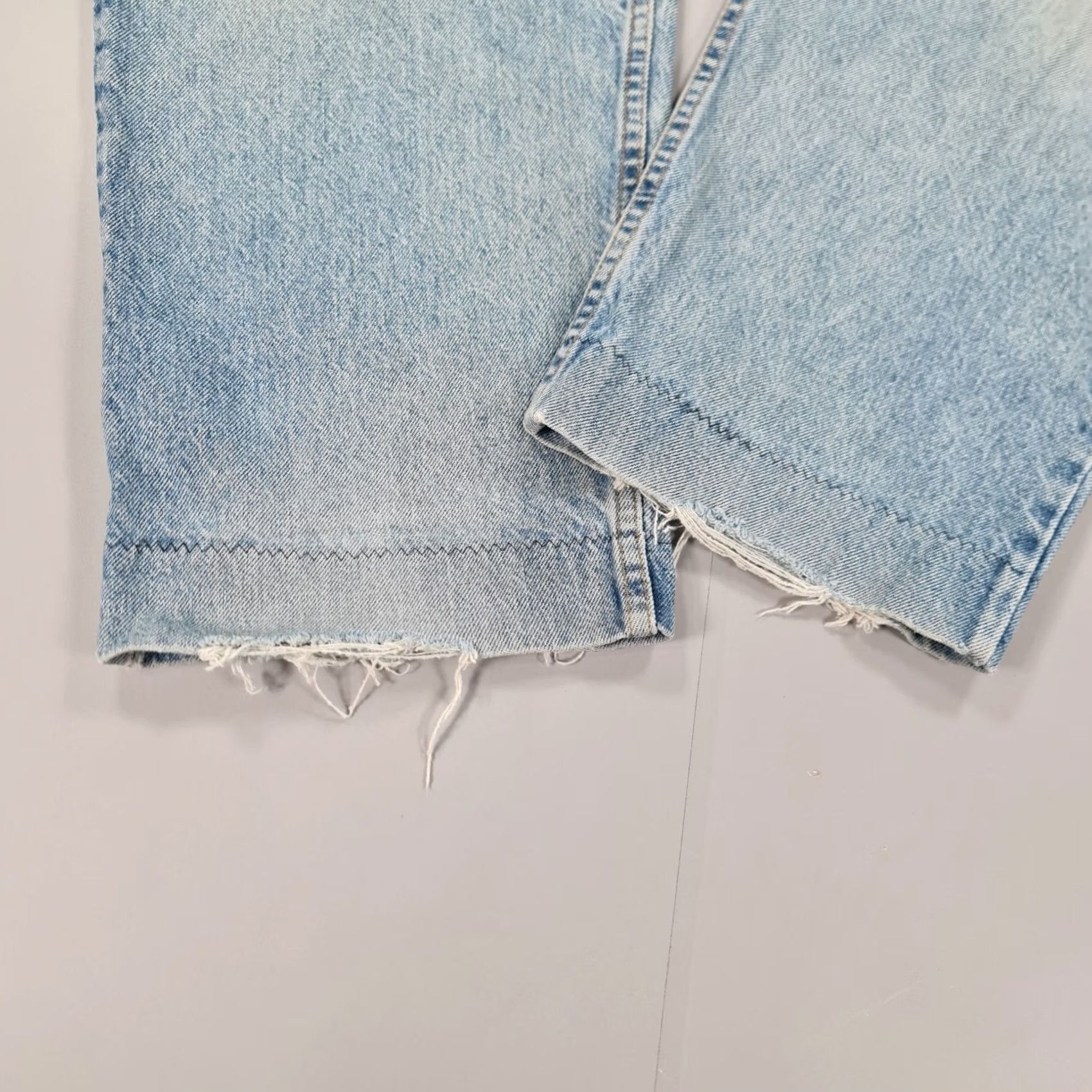 Levi's VINTAGE Levi's 540 Jeans Mens 48x27 Relaxed Fit Blue USA 90s Denim Cotton Zip Fly Straight Regular N/A Size US 32 / EU 48 - 5 Thumbnail
