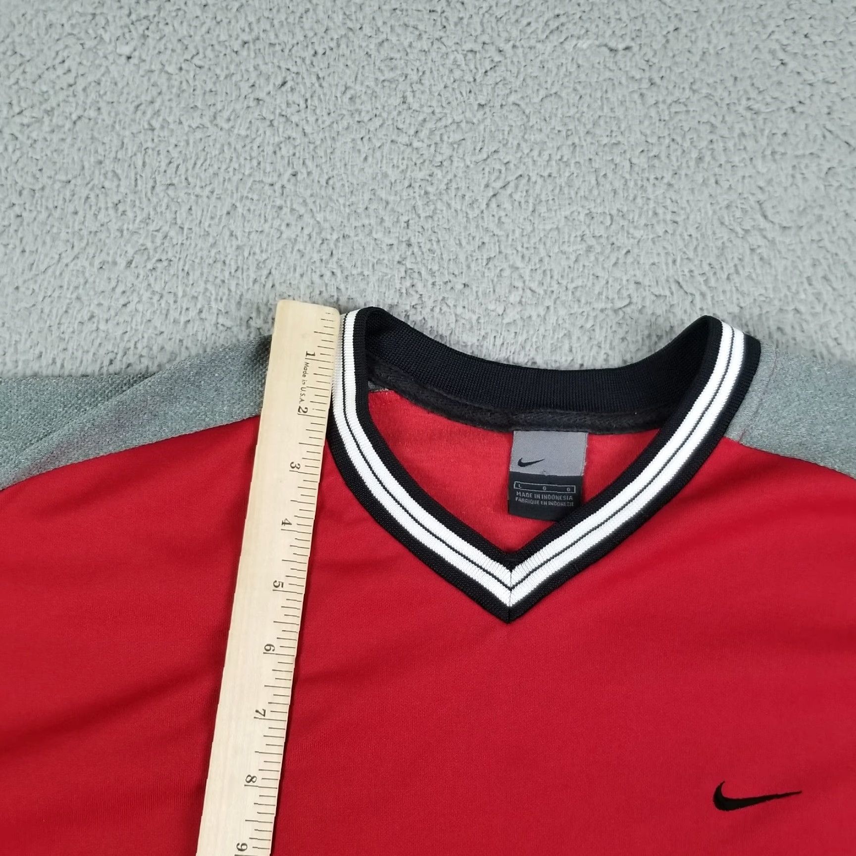Nike Vintage Nike Shirt Men Large Red Mini Swoosh Sewn Y2K Gray Tag Ringer Jersey Size US L / EU 52-54 / 3 - 3 Thumbnail