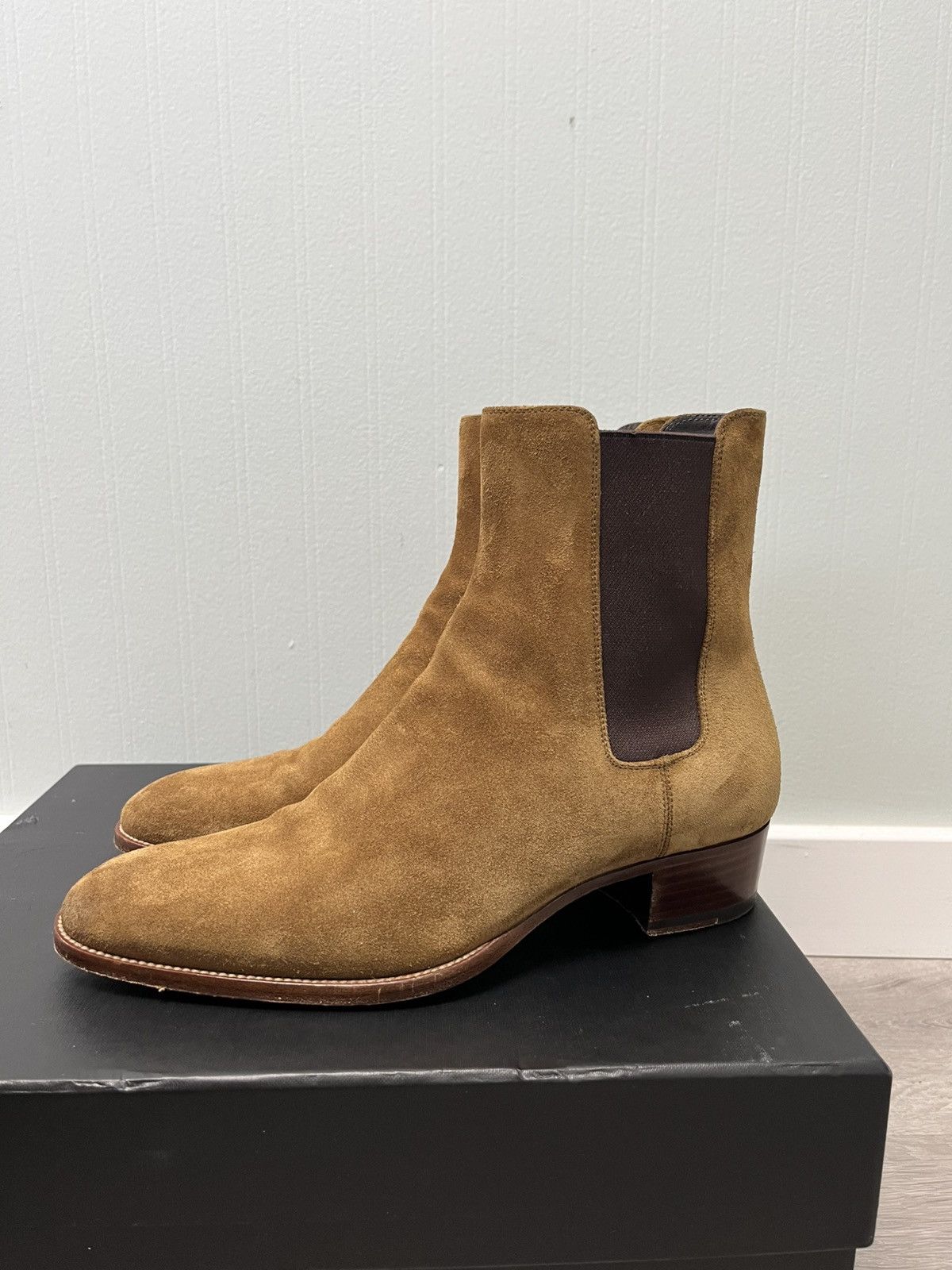 Saint Laurent Paris Wyatt 40 Chelsea boot. Size 41 Size US 8 / EU 41 - 14 Thumbnail