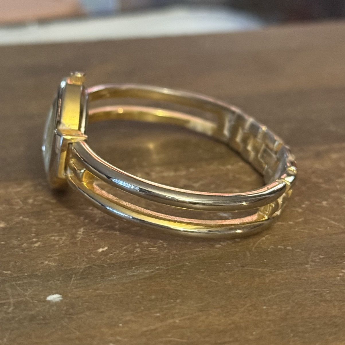 Vintage Vintage Capezio gold tone bangle watch Size ONE SIZE - 8 Thumbnail