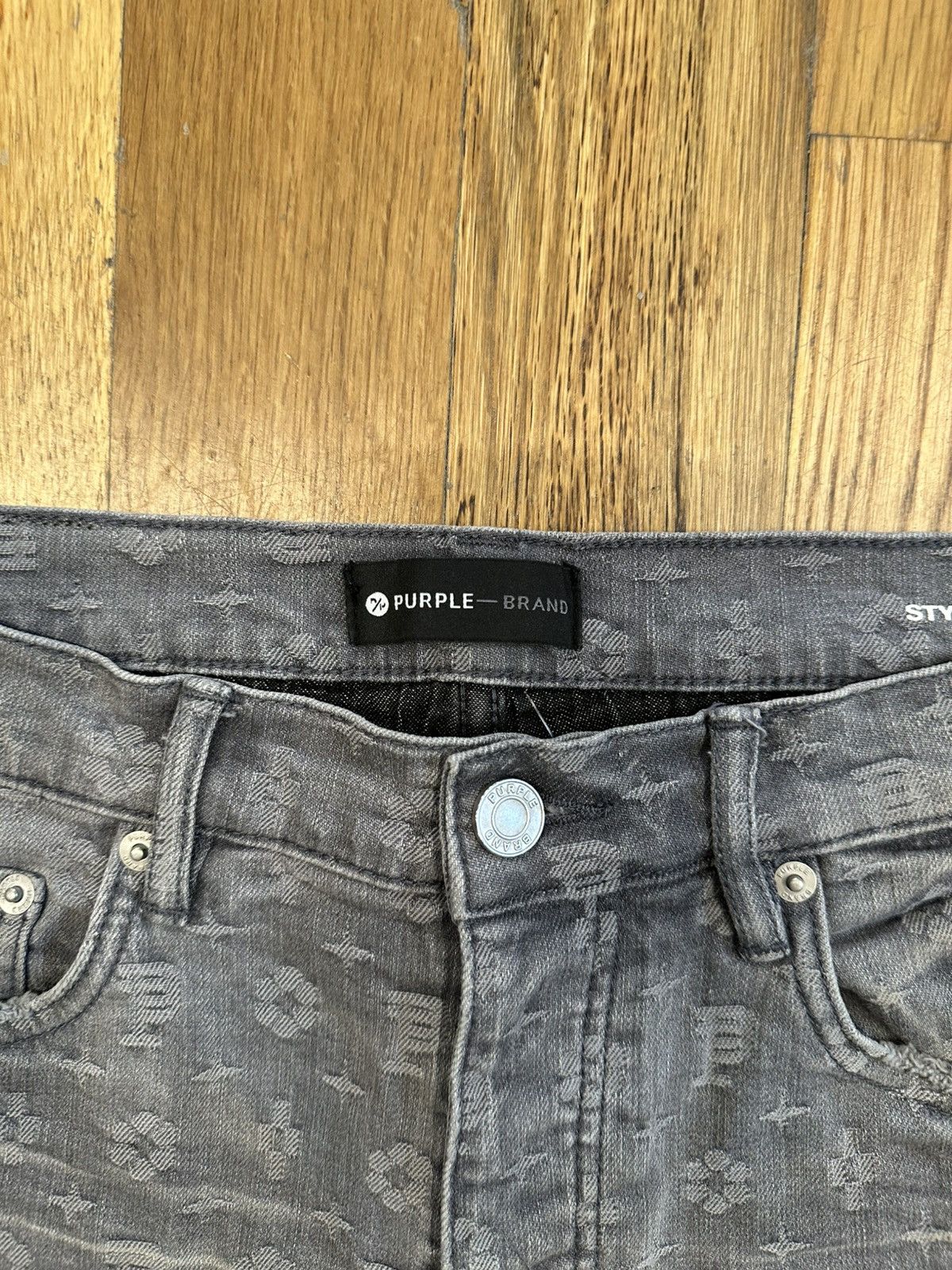 Purple Brand Purple Brand Knee Rip Monogram Grey Denim Jeans Size 31 Size US 31 - 3 Thumbnail