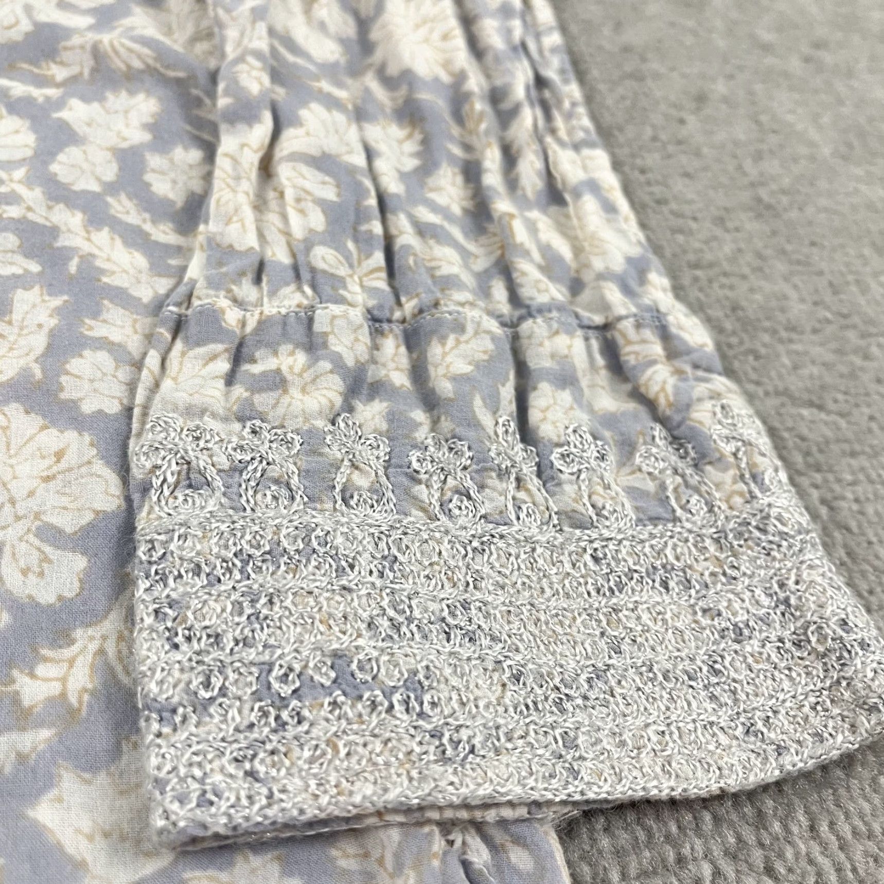 Vintage VINTAGE Roberta Roller Rabbit Blouse Womens Large Floral Lace Tunic Top All Seasons Casual Lightweight Gray Blue Size L / US 10 / IT 46 - 7 Thumbnail