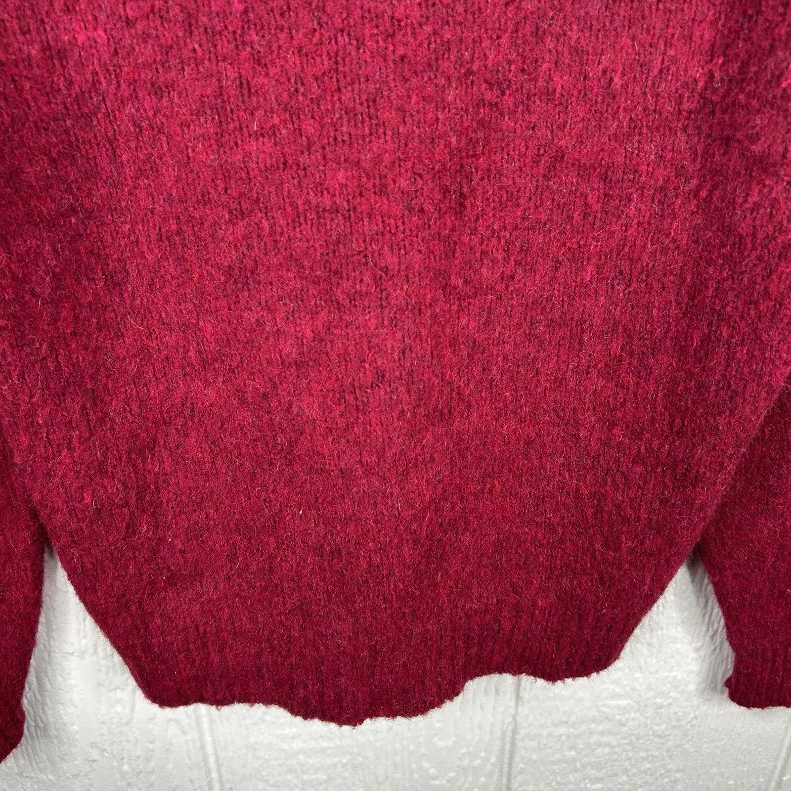 & Other Stories Vintage 80’s Red V-Neck Wool Sweater Medium Size US M / EU 48-50 / 2 - 8 Thumbnail