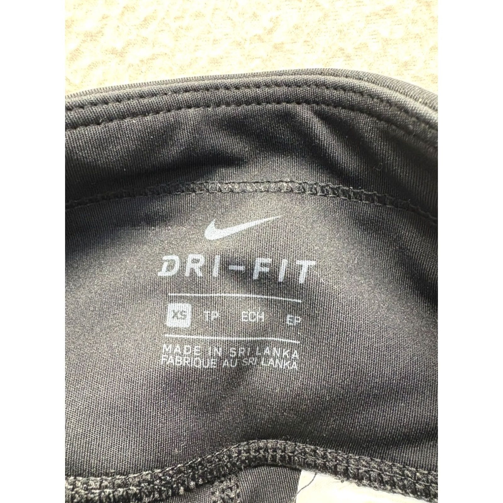Nike Nike Epic Fast Tight Fit Black Running Shorts Women XS Bike Black Polyester Spandex Back Zip Pocket Activewear 90s? Size 26" / US 2 / IT 38 - 3 Thumbnail
