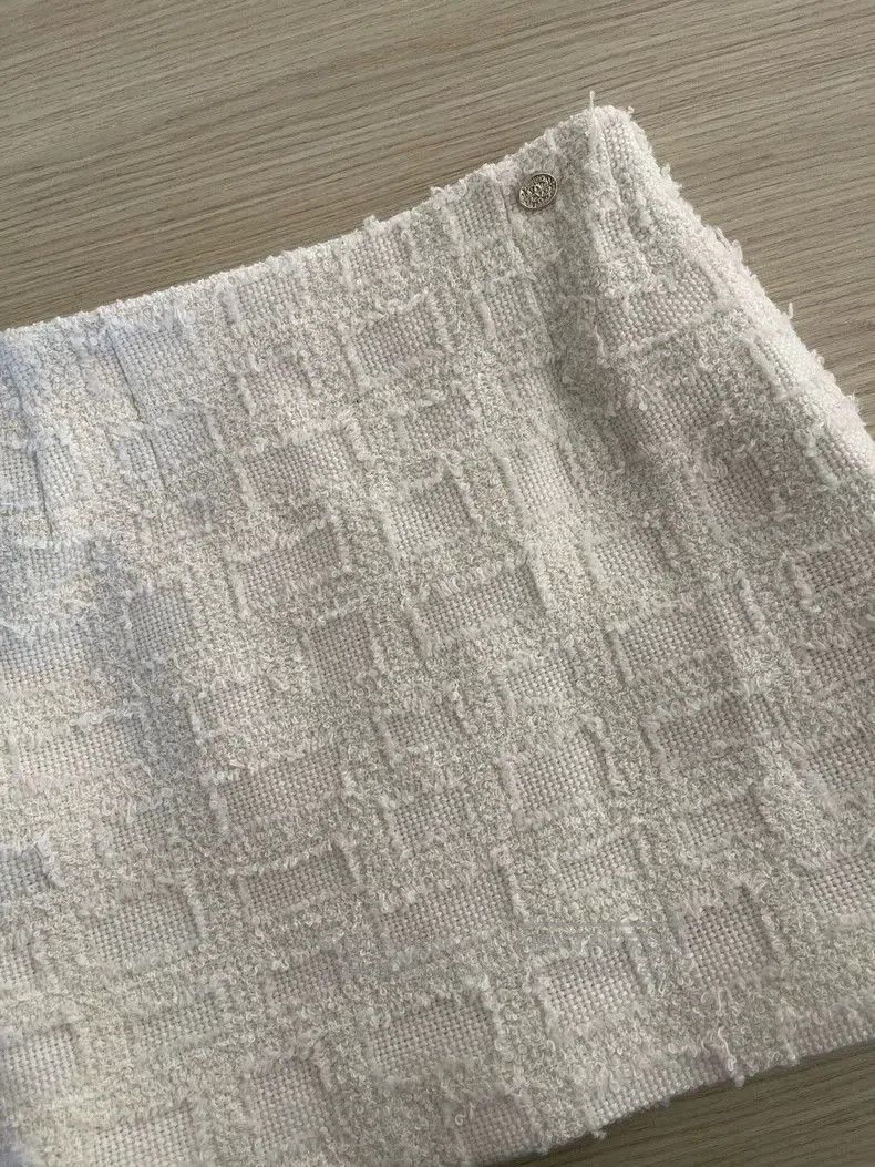 Chanel Chanel 2023 23B White Woven Skirt. Size US 38 / EU 54 - 4 Thumbnail