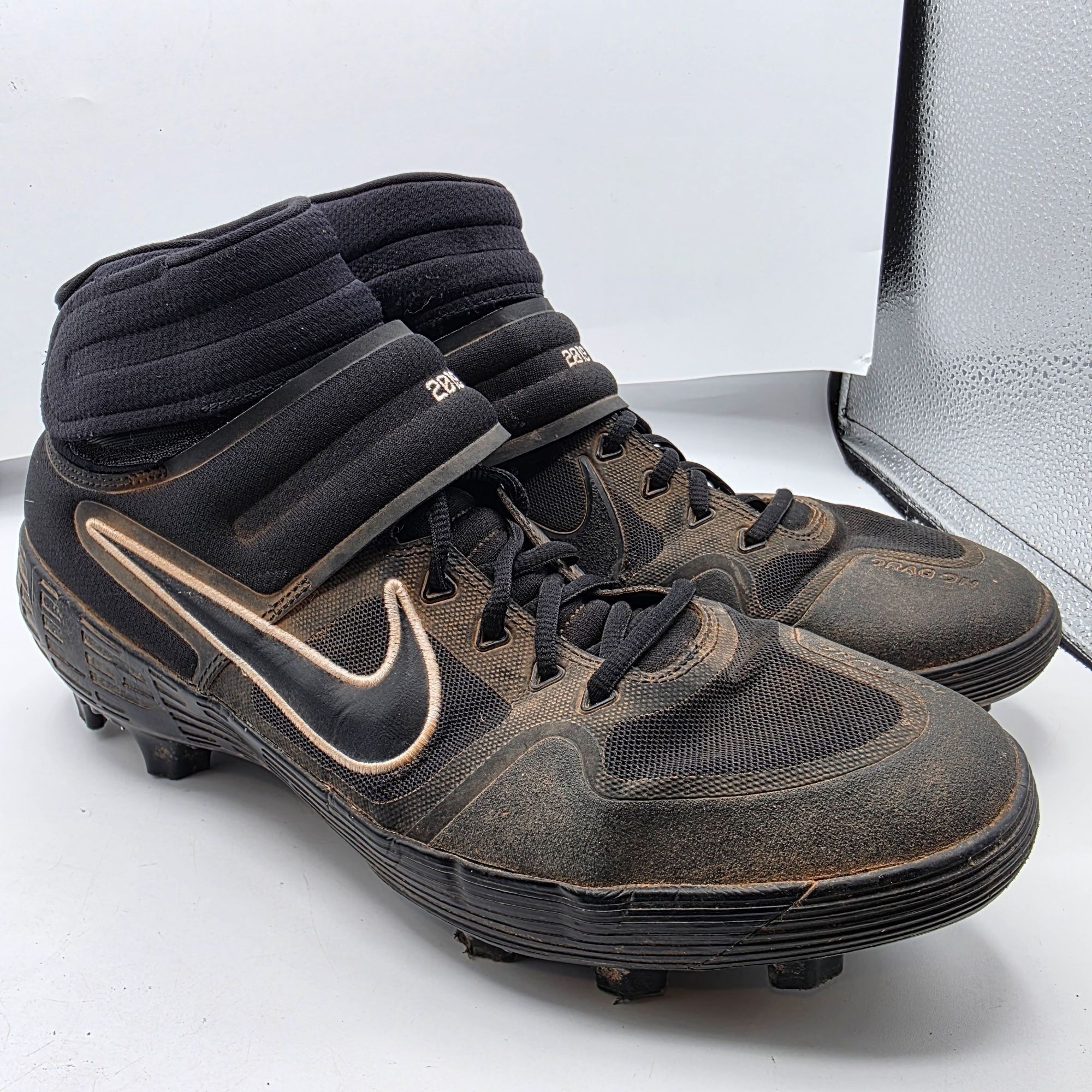 Nike Nike By You Alpha Huarache Elite 2 Mens Size 13 Black Baseba Size US 13 / EU 46 - 1 Thumbnail