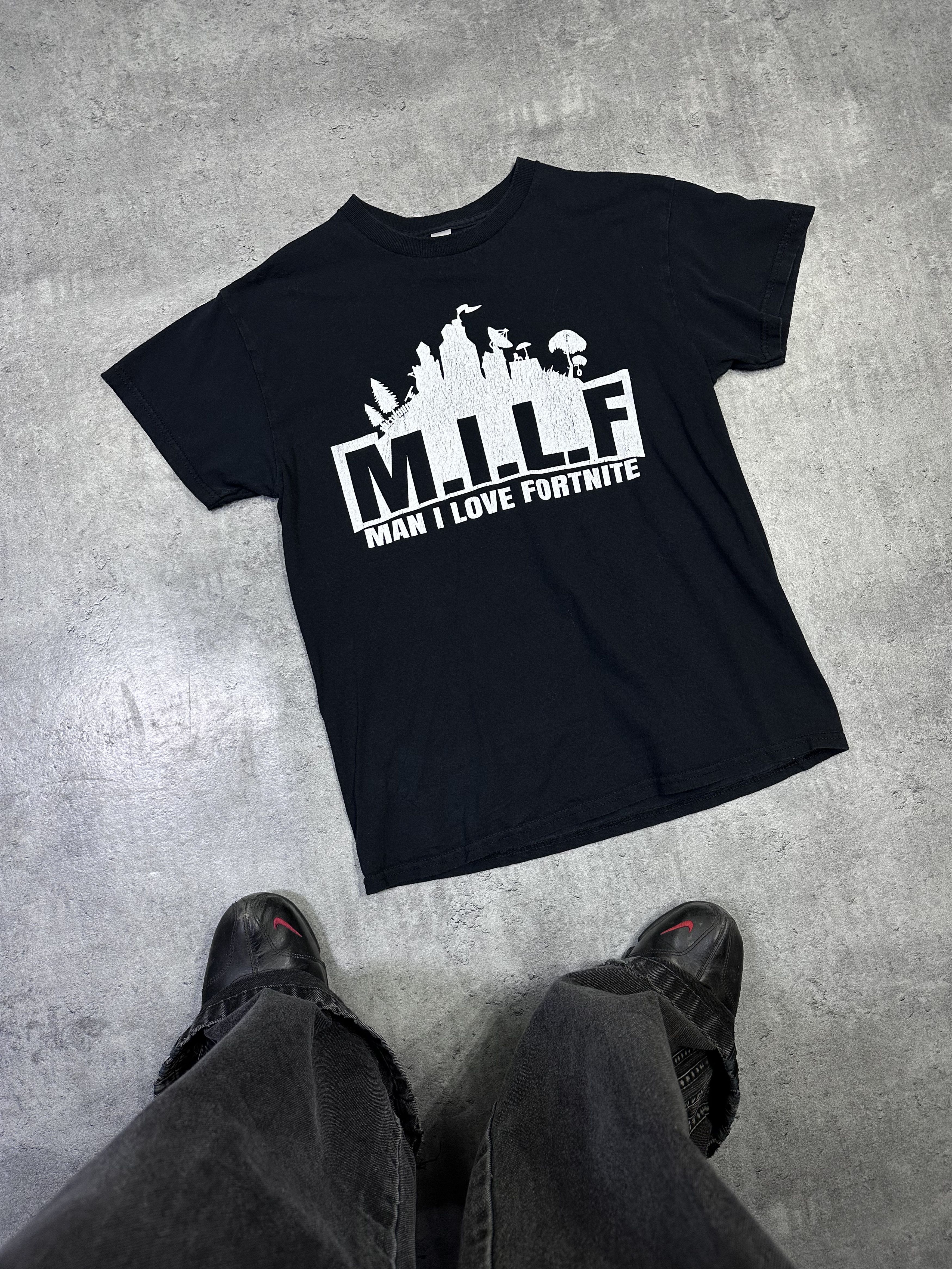Vintage MILF Man i love fortnite black tshirt Size US M / EU 48-50 / 2 - 1 Thumbnail