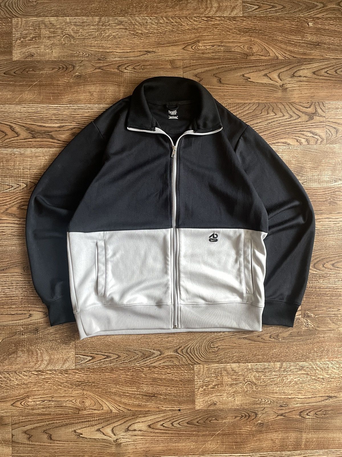 Nike × Vintage Nike Vintage Zip Up Jacket Swoosh Black Track Olympic Size US L / EU 52-54 / 3 - 1 Thumbnail