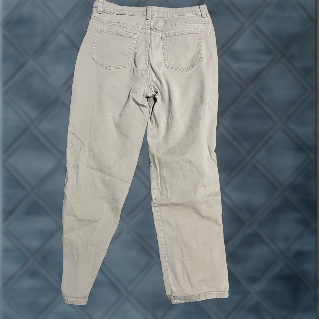 Gloria Vanderbilt VINTAGE Gloria Vanderbilt Amanda Jeans Women 12 Khaki Beige Tapered Slimming Stretch 28in Inseam Womens Size 34" / US 12 / IT 48 - 1 Thumbnail