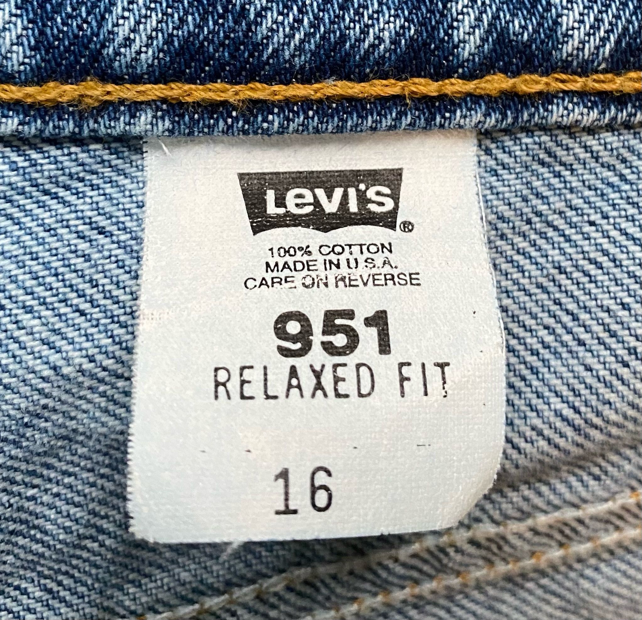 Levi's 90’s Levi’s 951 Brown Tab Relaxed Fit Jean Shorts 34” Waist Size 34" / US 12 / IT 48 - 3 Thumbnail