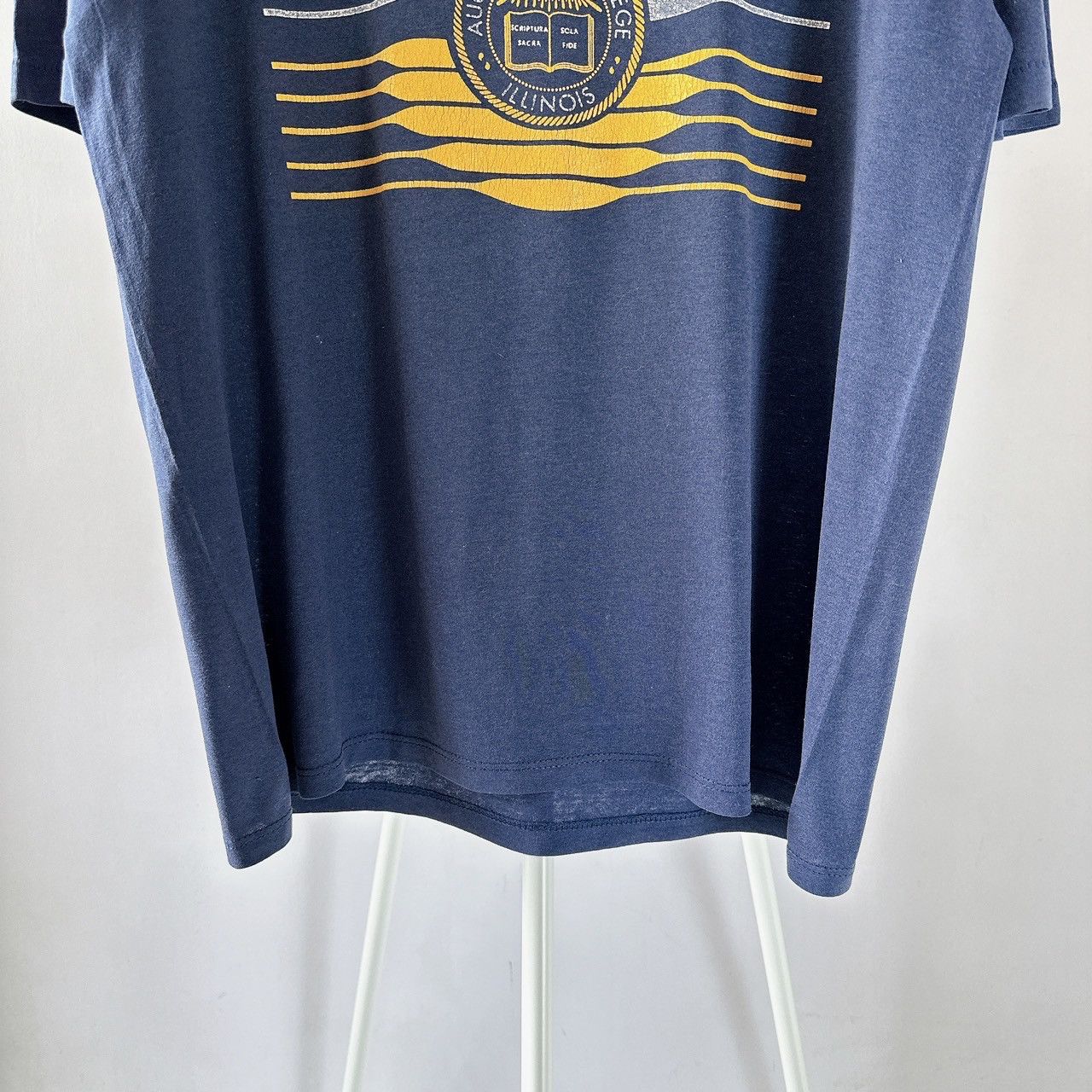 Jerzees 90s Augustana College crewneck t-shirt/ L Size US L / EU 52-54 / 3 - 4 Thumbnail