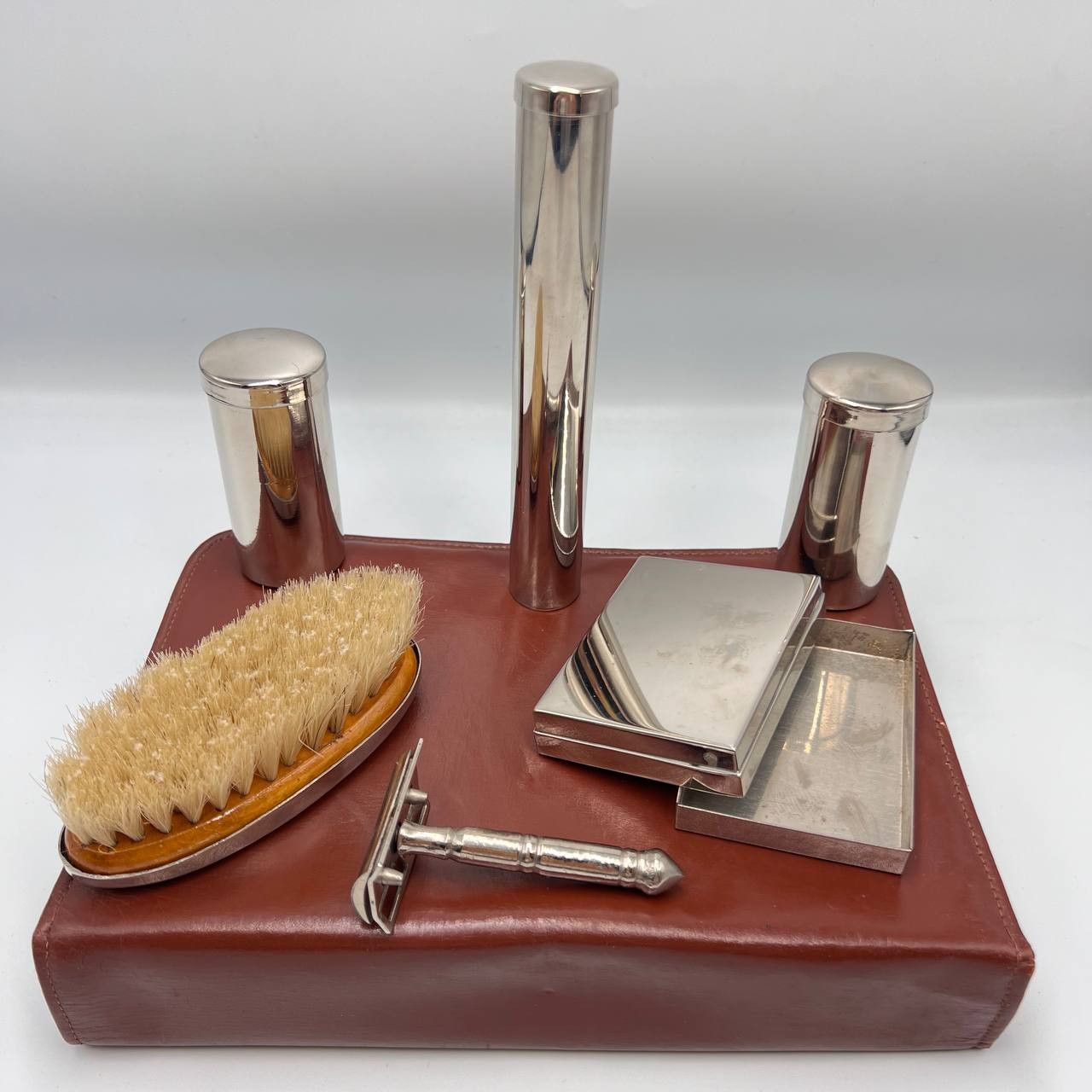 Vintage Vintage Men's Dressing Razor Travel Kit Vanity Case England Size ONE SIZE - 3 Thumbnail