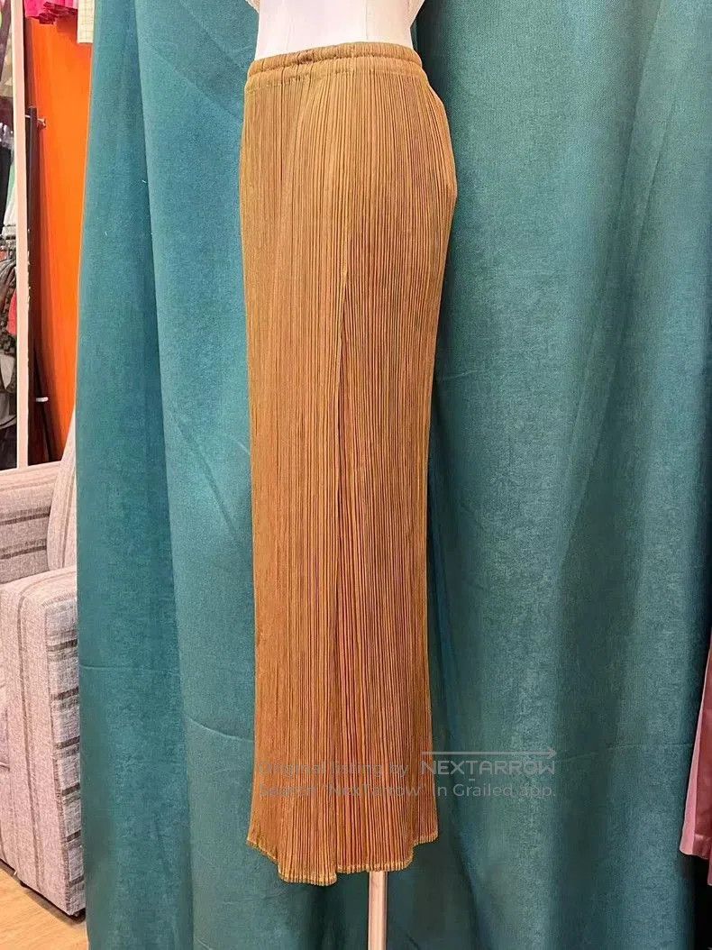 Issey Miyake Issey Miyake Pleated Skirt . Size 26" / US 2 / IT 38 - 2 Thumbnail