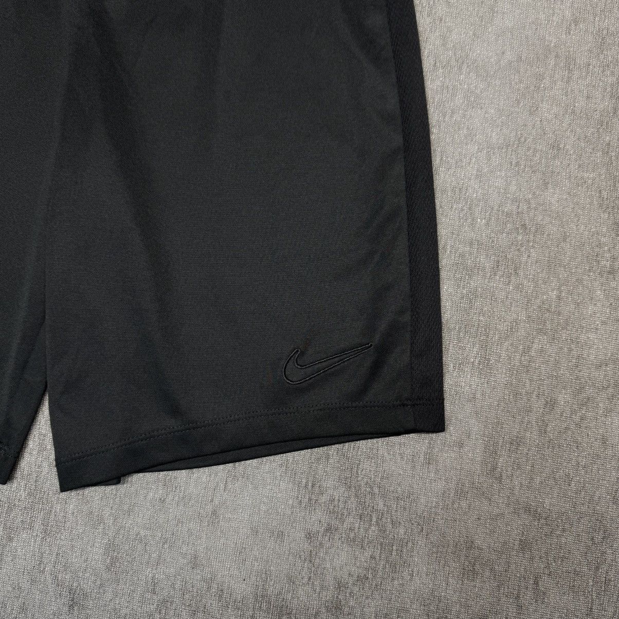 Nike Y2K Nike shorts dri fit Size US 34 / EU 50 - 2 Thumbnail