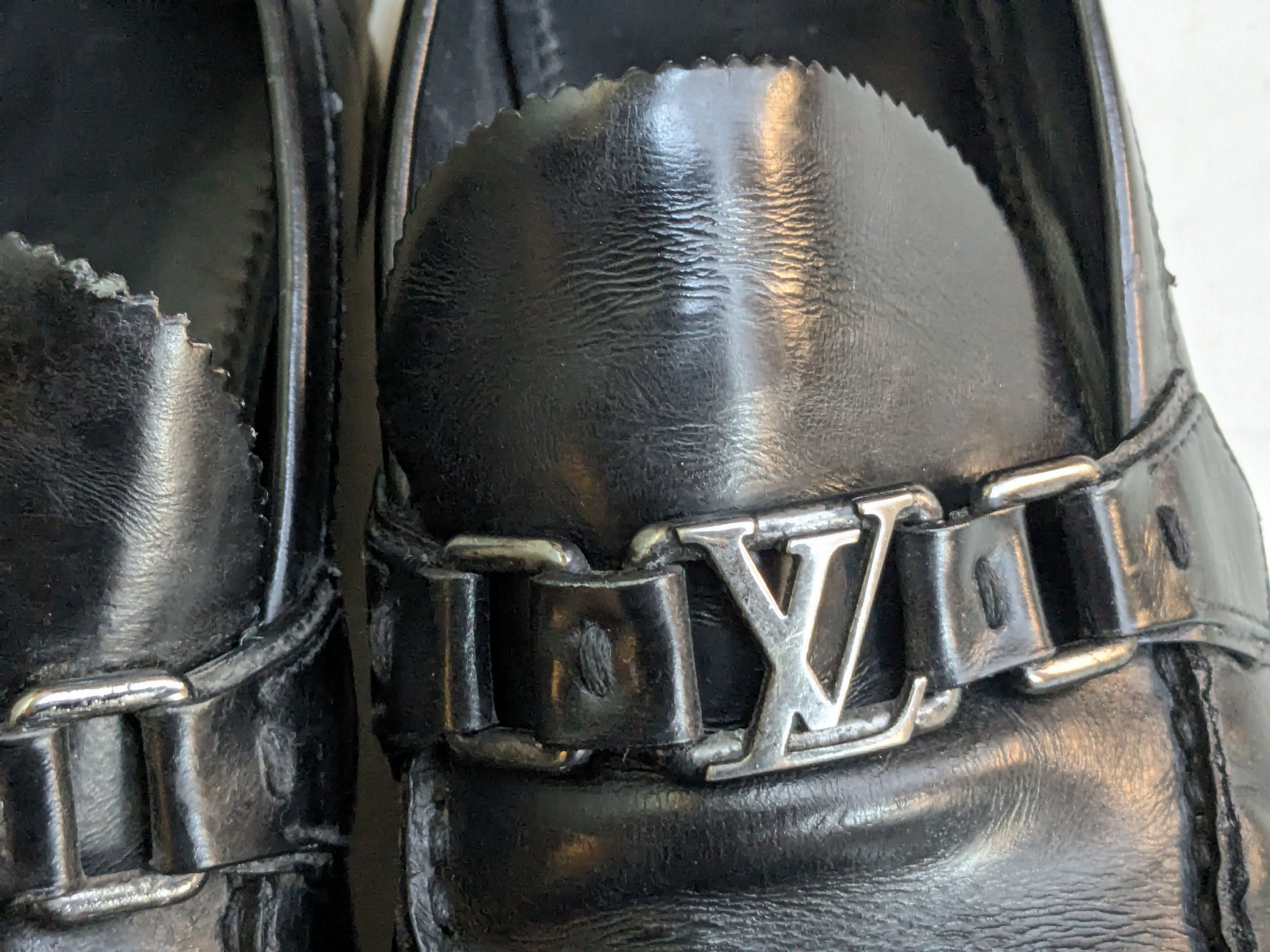 Louis Vuitton Louis Vuitton Driving Black 10 Leather LV Buckle Size US 10 / EU 43 - 11 Thumbnail