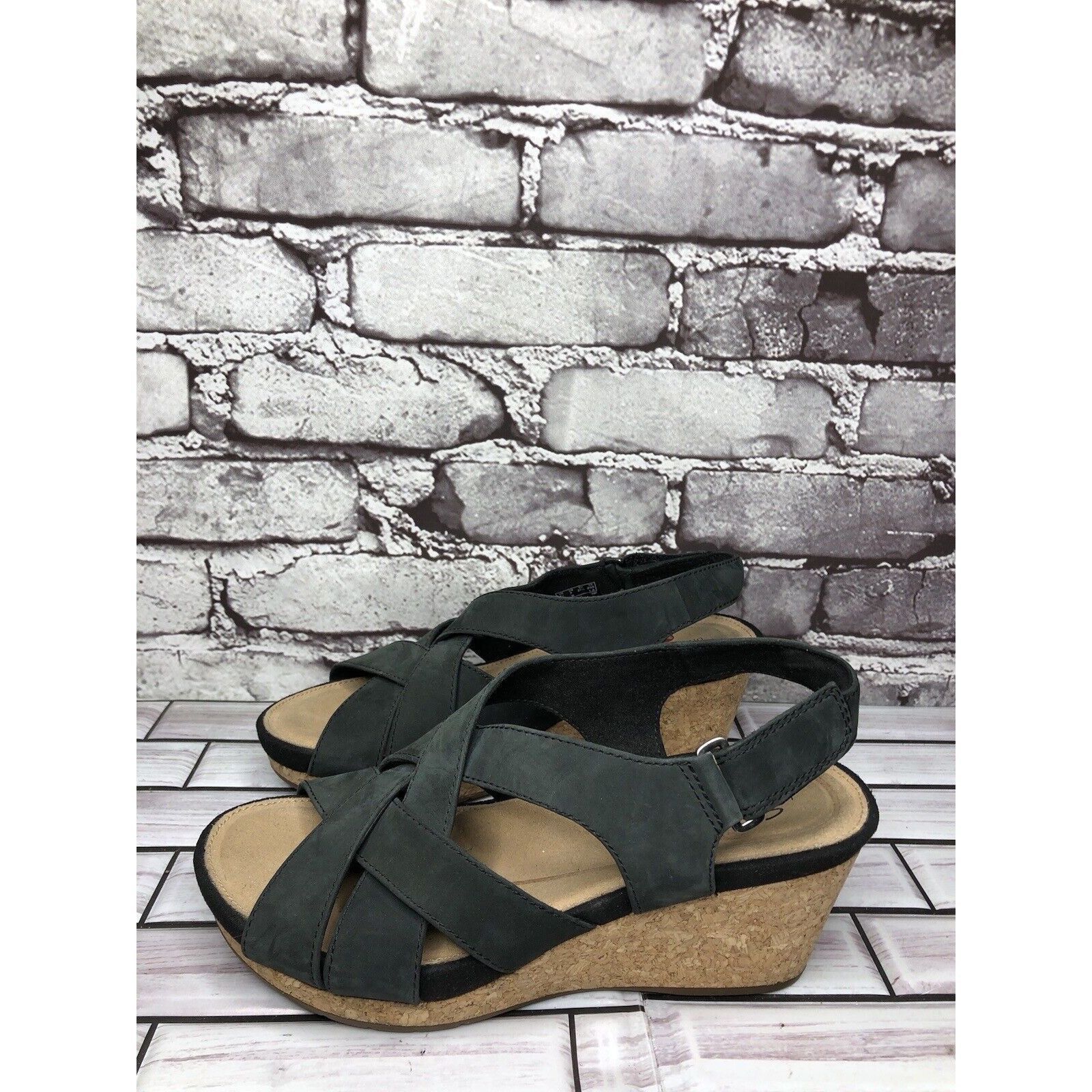 Clarks Clarks Unstructured Black Leather Criss Cross Strap Cork Wed Size US 7 / IT 37 - 18 Thumbnail