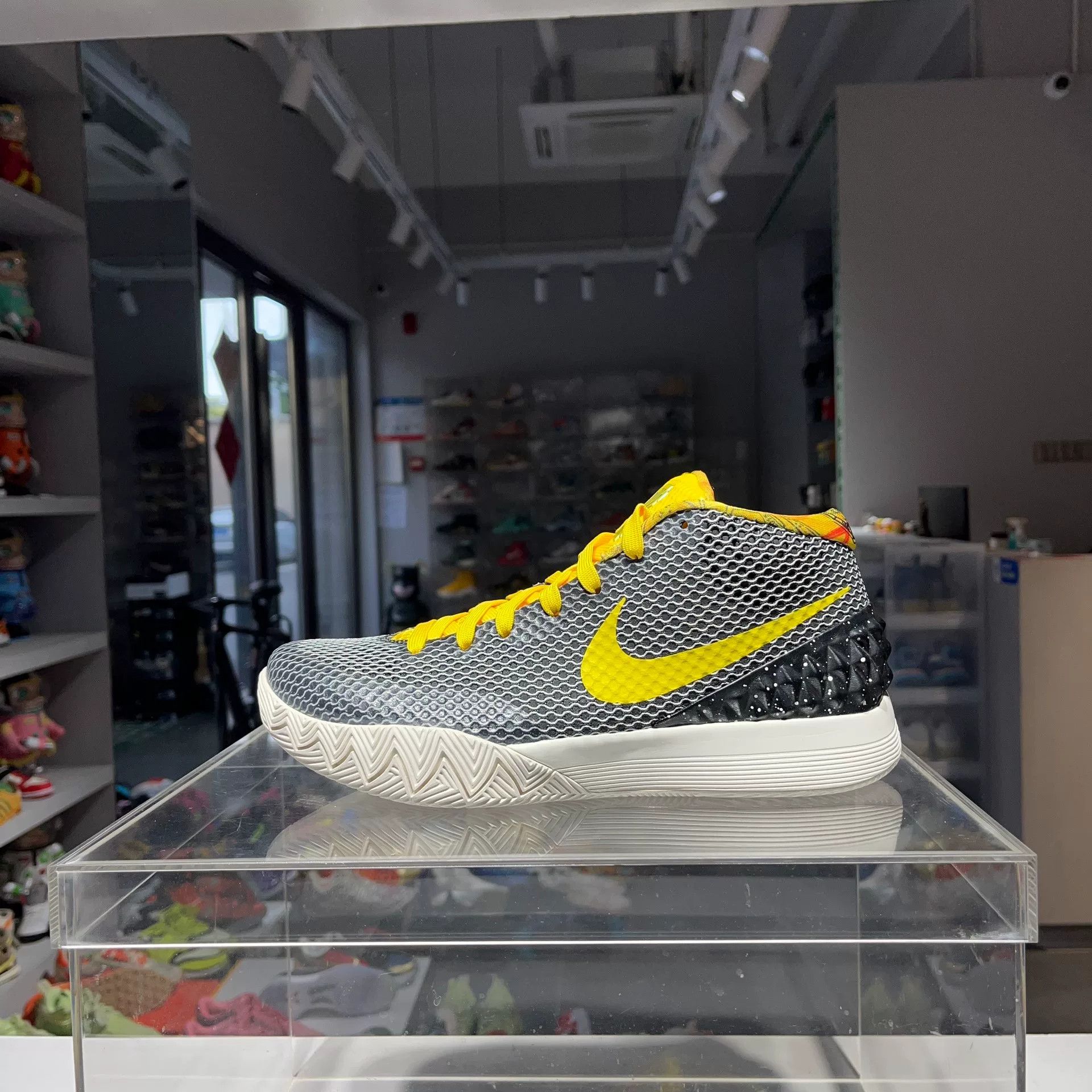 Nike Nike Lowtop Sneakers 41 Men Size US 8.5 / EU 41-42 - 1 Thumbnail