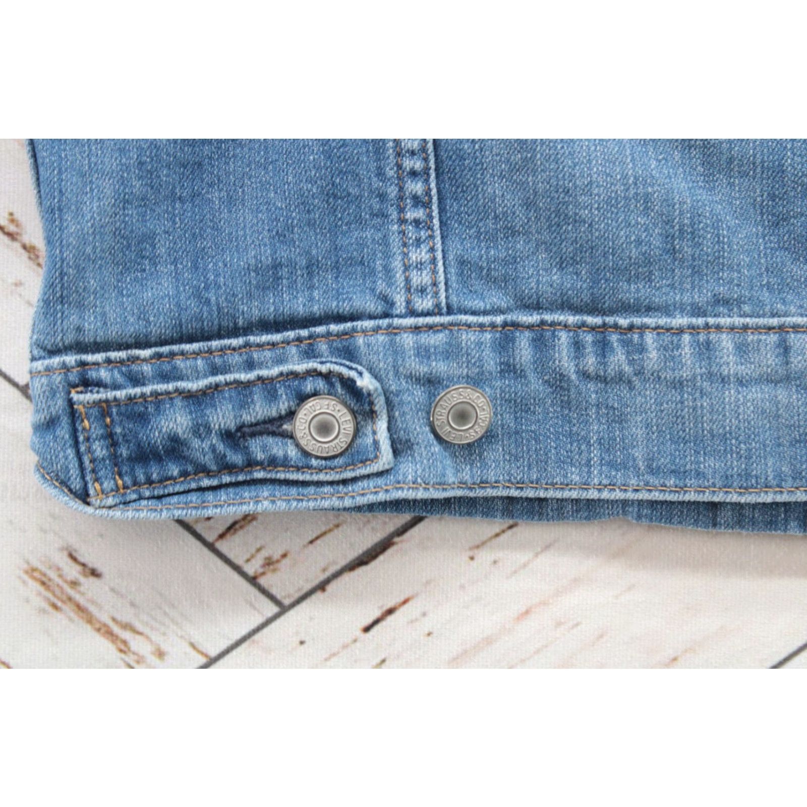 Levi's Levi’s Jean Trucker Jacket Women Medium Blue Denim Faded Distressed Levi Strauss Size 32" / US 10 / IT 46 - 5 Thumbnail