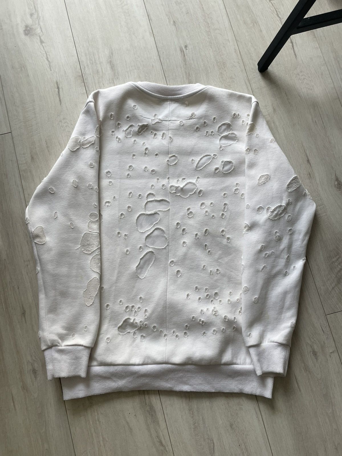 Givenchy Givenchy Paris Destroyed White Sweatshirt Size US S / EU 44-46 / 1 - 2 Thumbnail